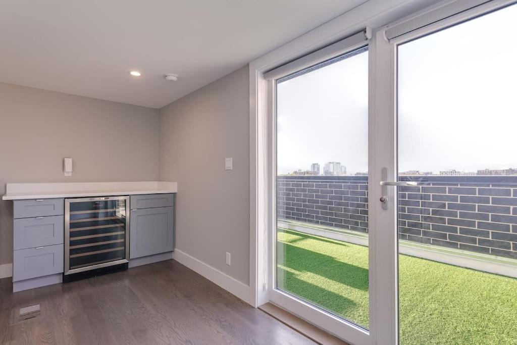 Holiday home 2 Newly Built Luxury With Private Roofdeck