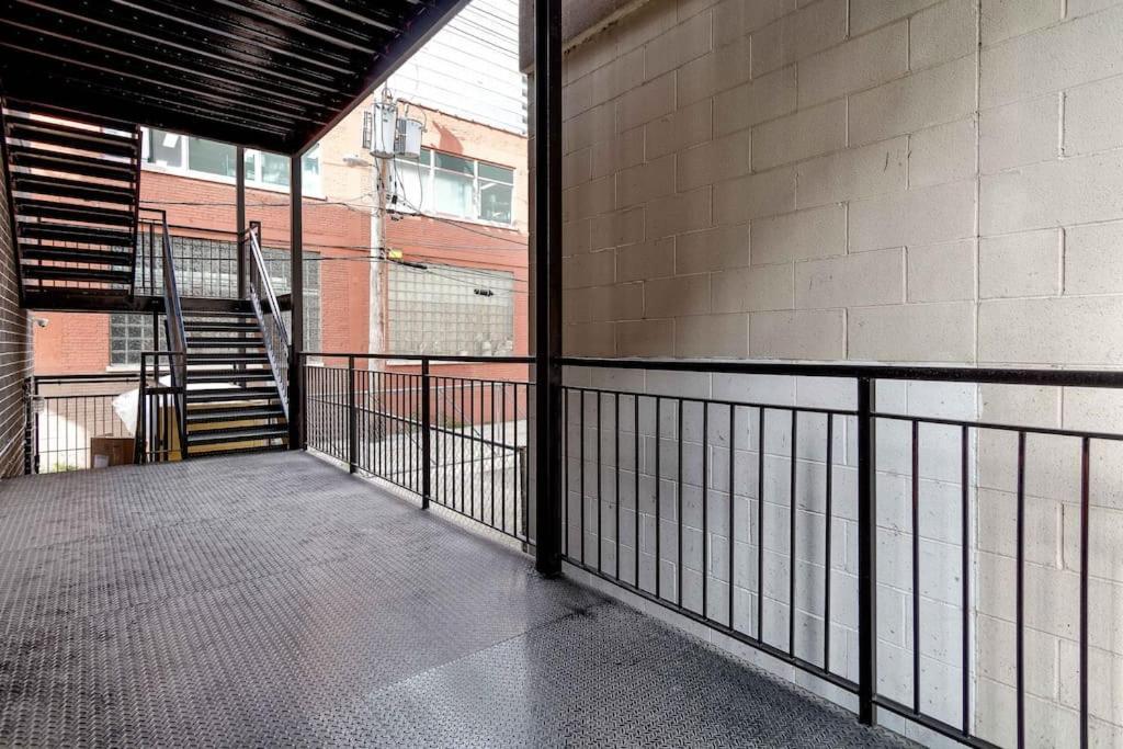 Apartment 2 Newly Built Luxury With Private Roofdeck