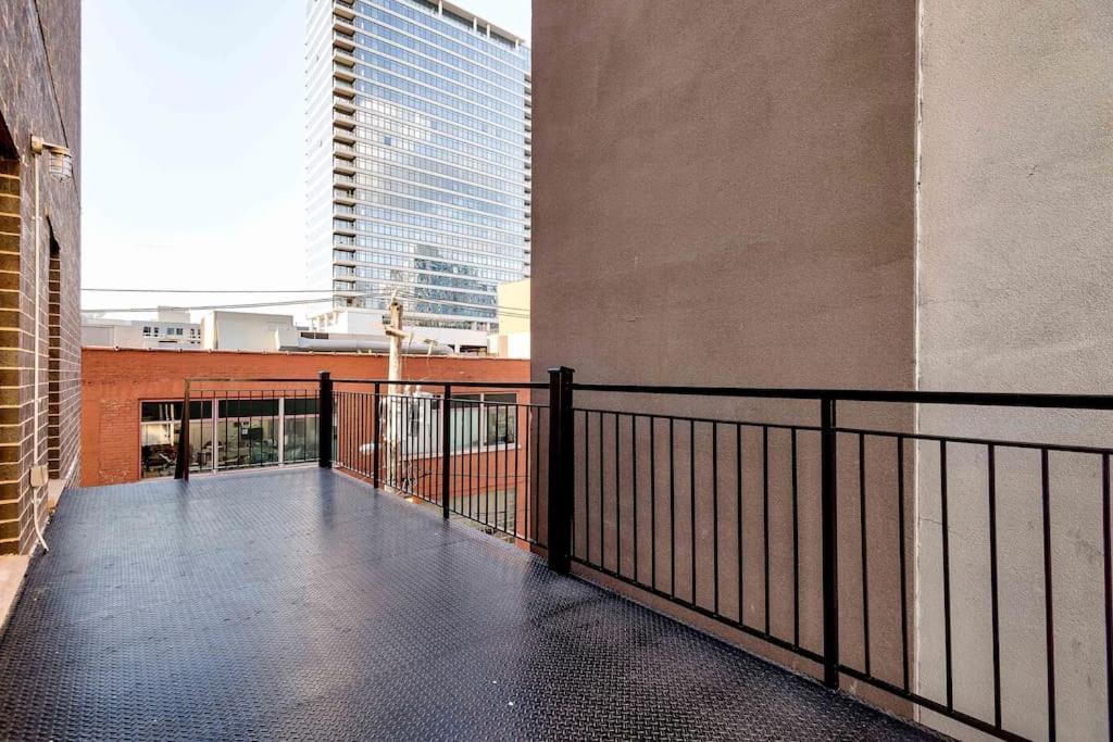 2 Newly Built Luxury With Private Roofdeck