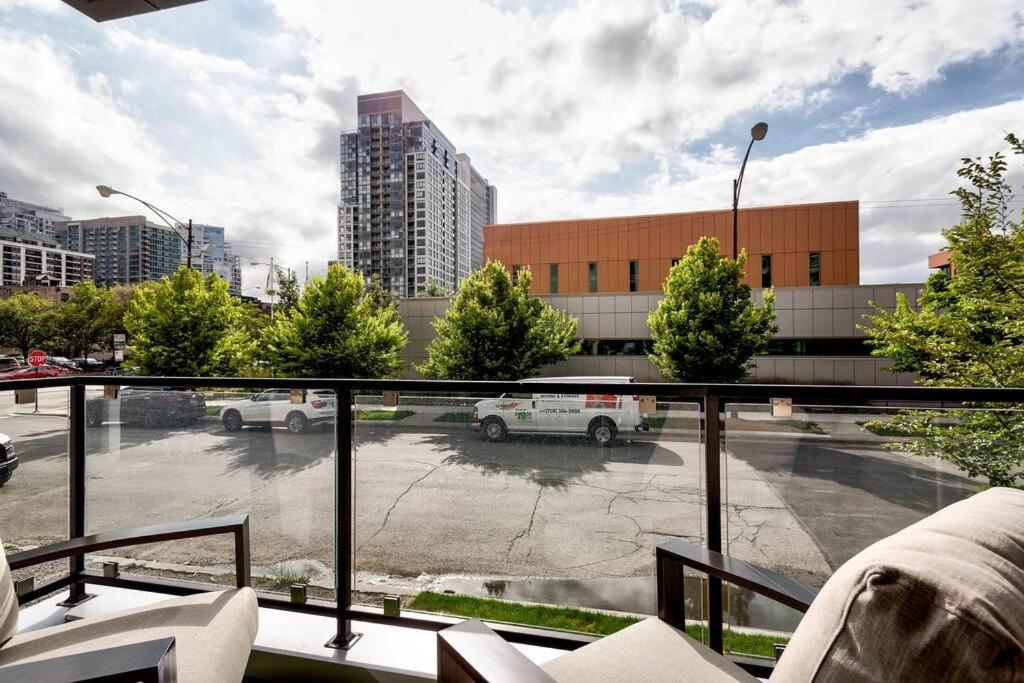 2 Newly Built Luxury With Private Roofdeck *