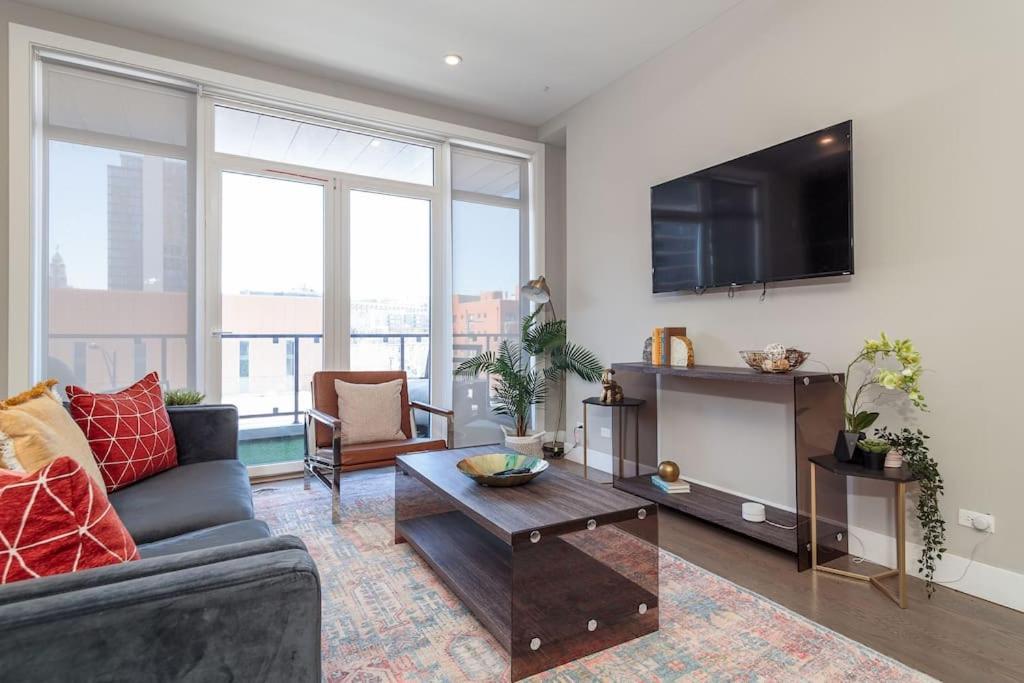 2 Newly Built Luxury With Private Roofdeck Holiday home Chicago