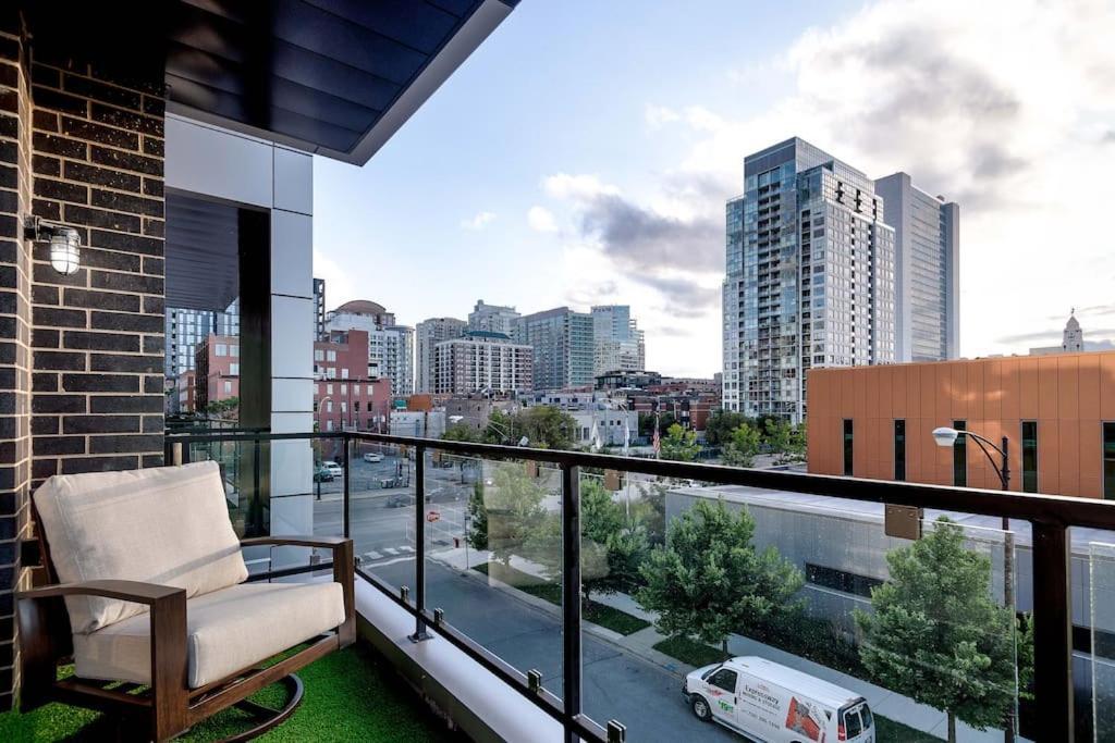 Apartment 2 Newly Built Luxury With Private Roofdeck *
