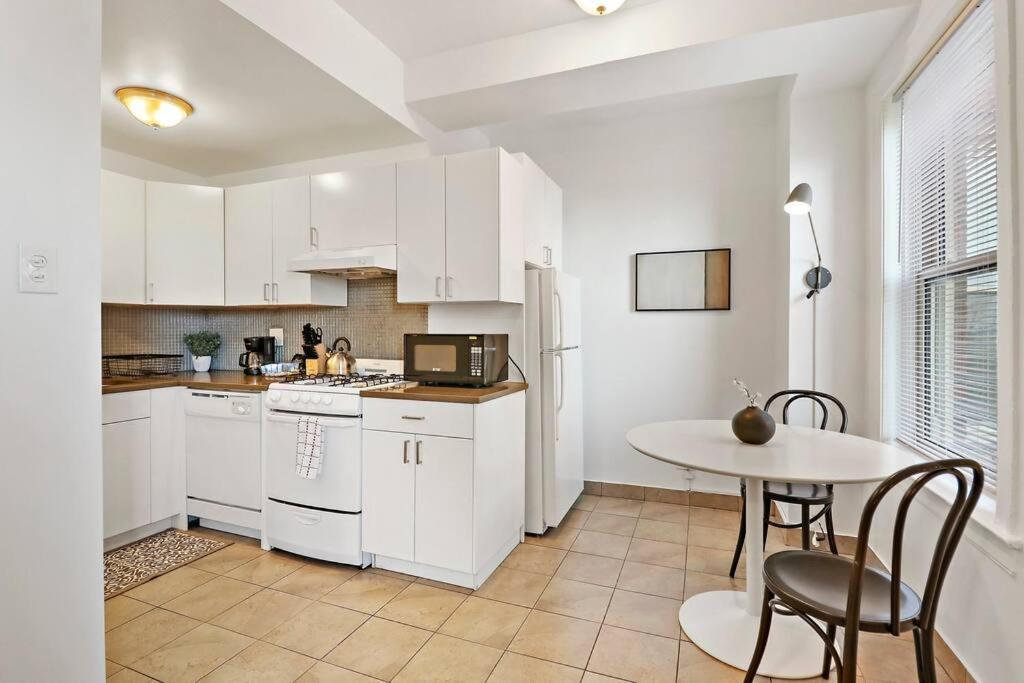Apartment Sleek 1-bedroom In - East Park Tower 0610 Rep *