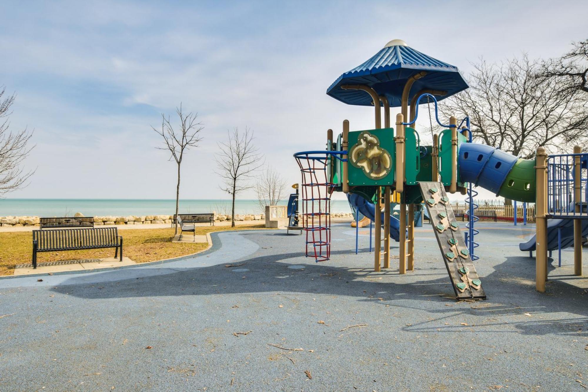 Stylish Retreat, Walk To Loyola