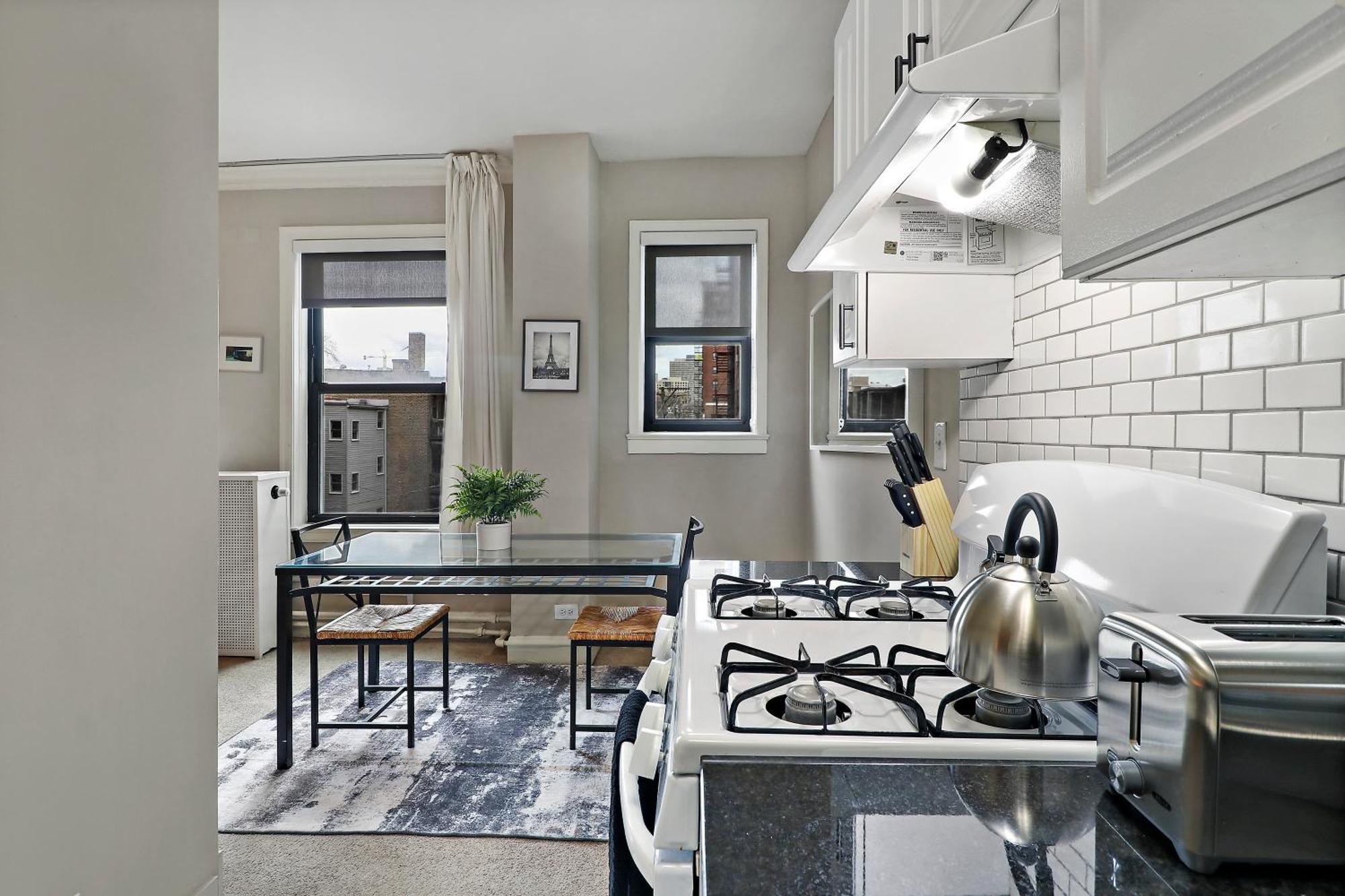 Elegant 1br Hyde Park - Windermere 310 * Chicago