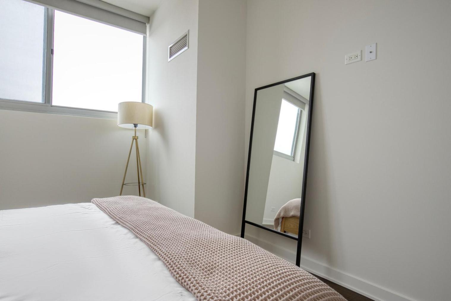 Apartment River West 1br W Roofdeck Wd Nr Blue Line Chi-1023