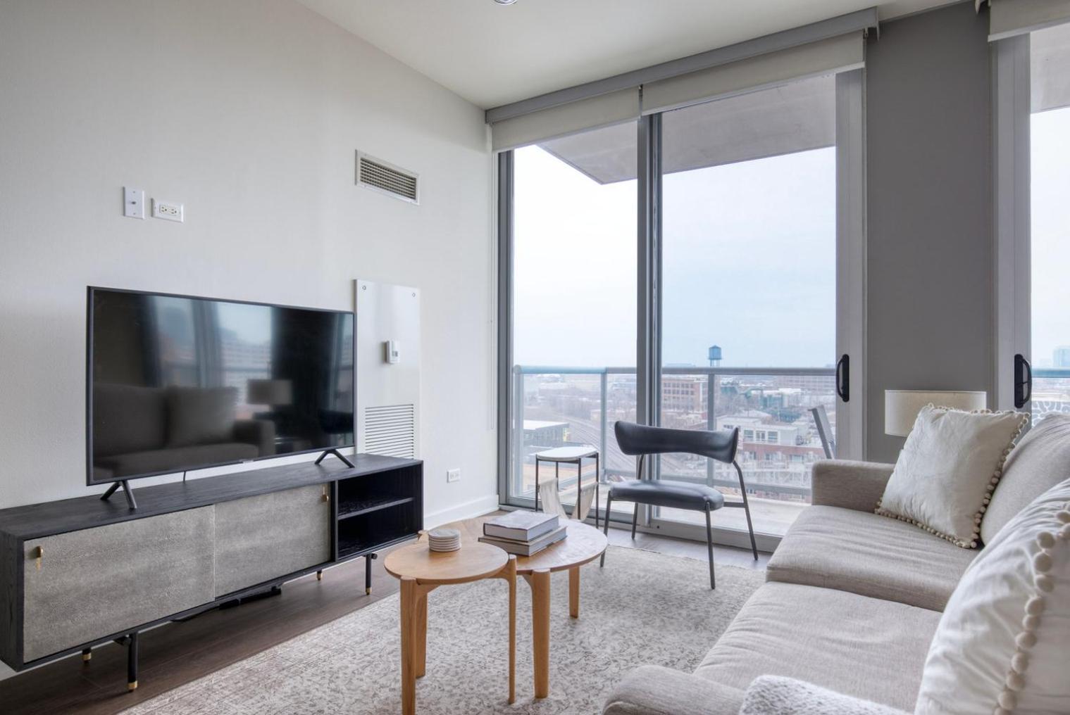River West 1br W Roofdeck Wd Nr Blue Line Chi-1023 Chicago