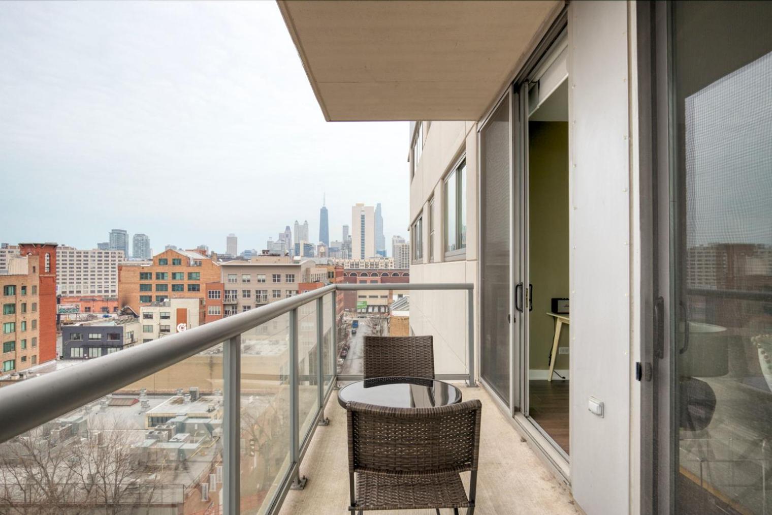 River West 1br W Roofdeck Wd Nr Blue Line Chi-1023 Apartment Chicago