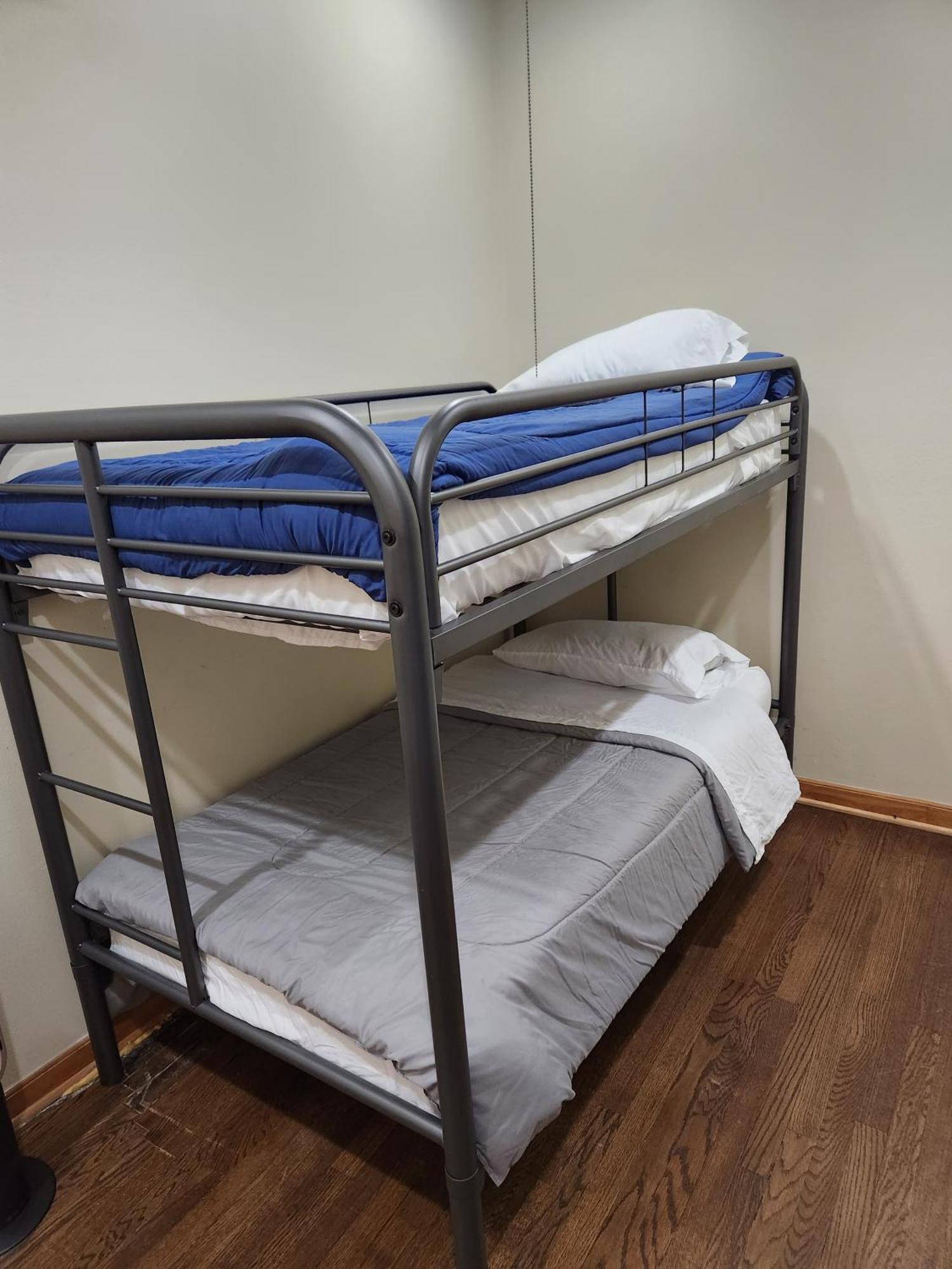 Relaxing Entire Roseland Neighborhood Unit Apartment Chicago