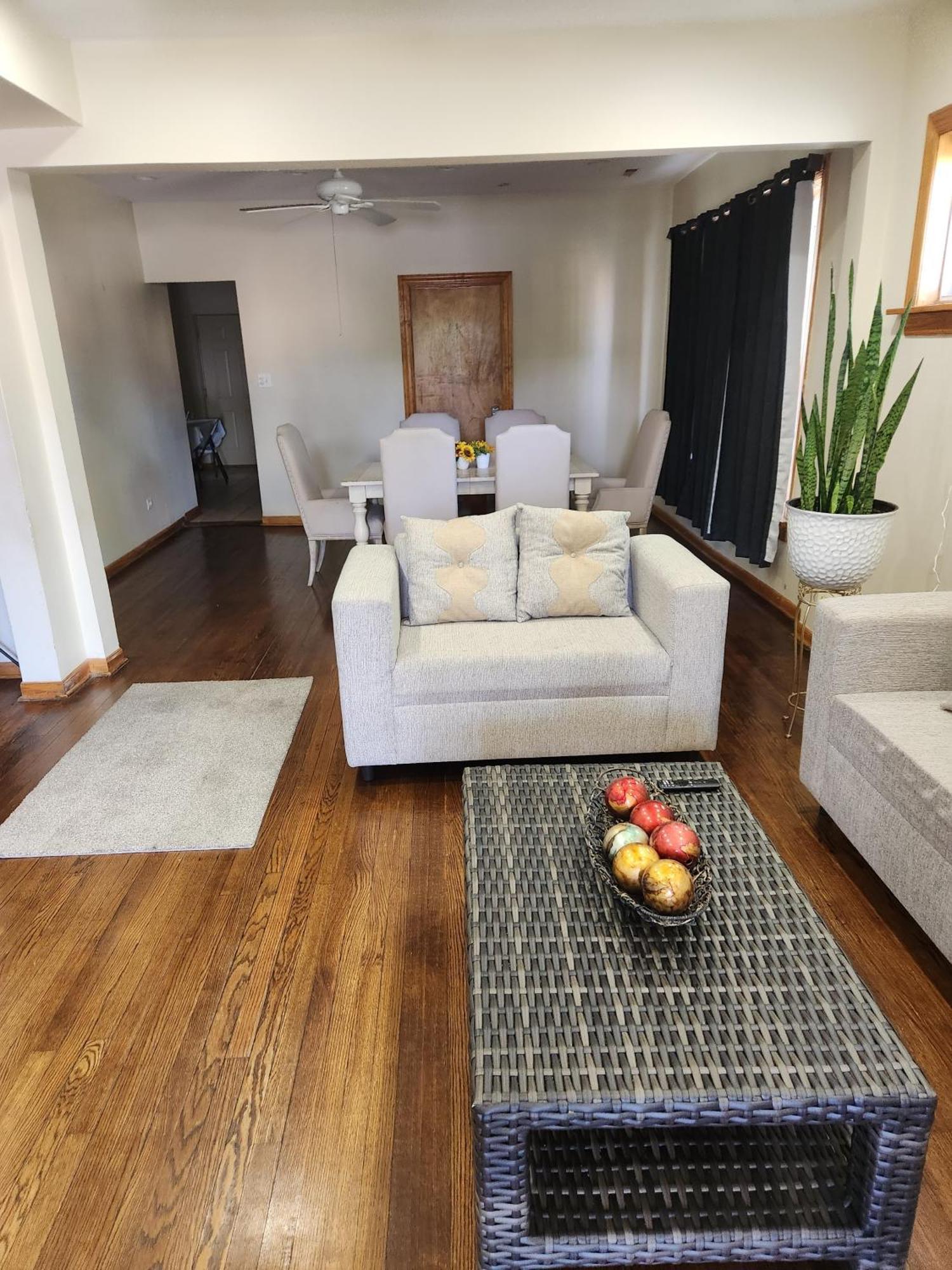 Relaxing Entire Roseland Neighborhood Unit