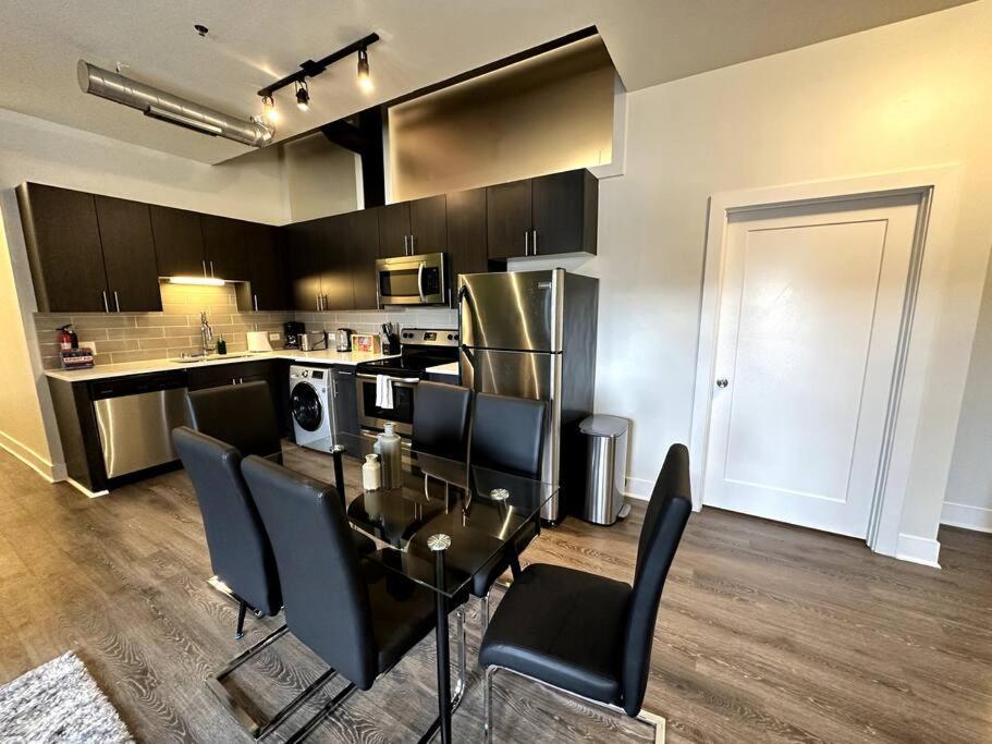 Modern 3Br In South Loop With Optional Parking And Gym Access Near Mccormick Place, Chinatown And Soldier Field Apartment