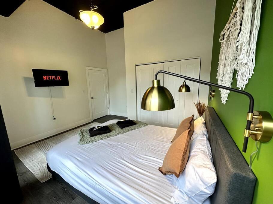 Modern 3Br In South Loop With Optional Parking And Gym Access Near Mccormick Place, Chinatown And Soldier Field Chicago
