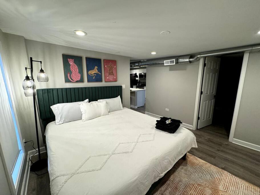 King Bed West Loop Oasis/walk To Fulton Market Apartment