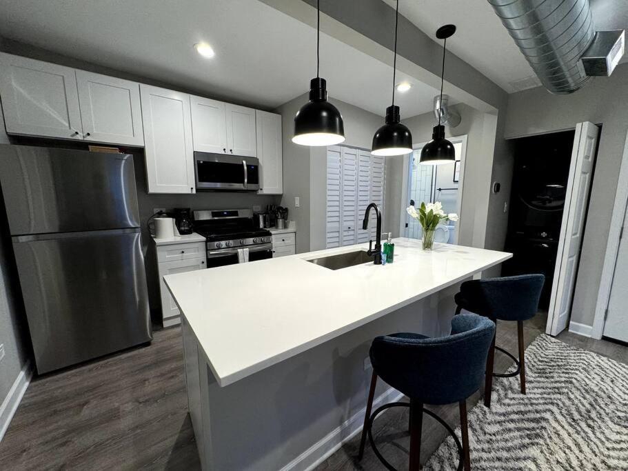 Apartamento West Loop King Oasis/2br That Sleeps 6 Guests/walk To Fulton Market *