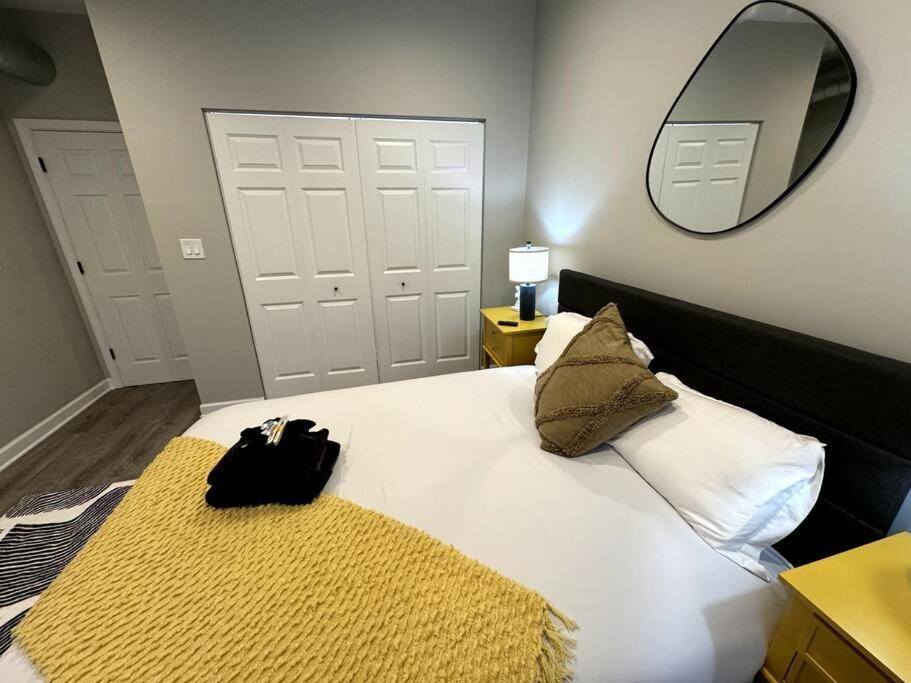 Apartamento West Loop King Oasis/2br That Sleeps 6 Guests/walk To Fulton Market *