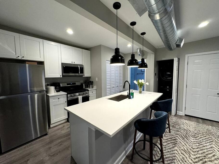 Apartamento West Loop King Oasis/2br That Sleeps 6 Guests/walk To Fulton Market
