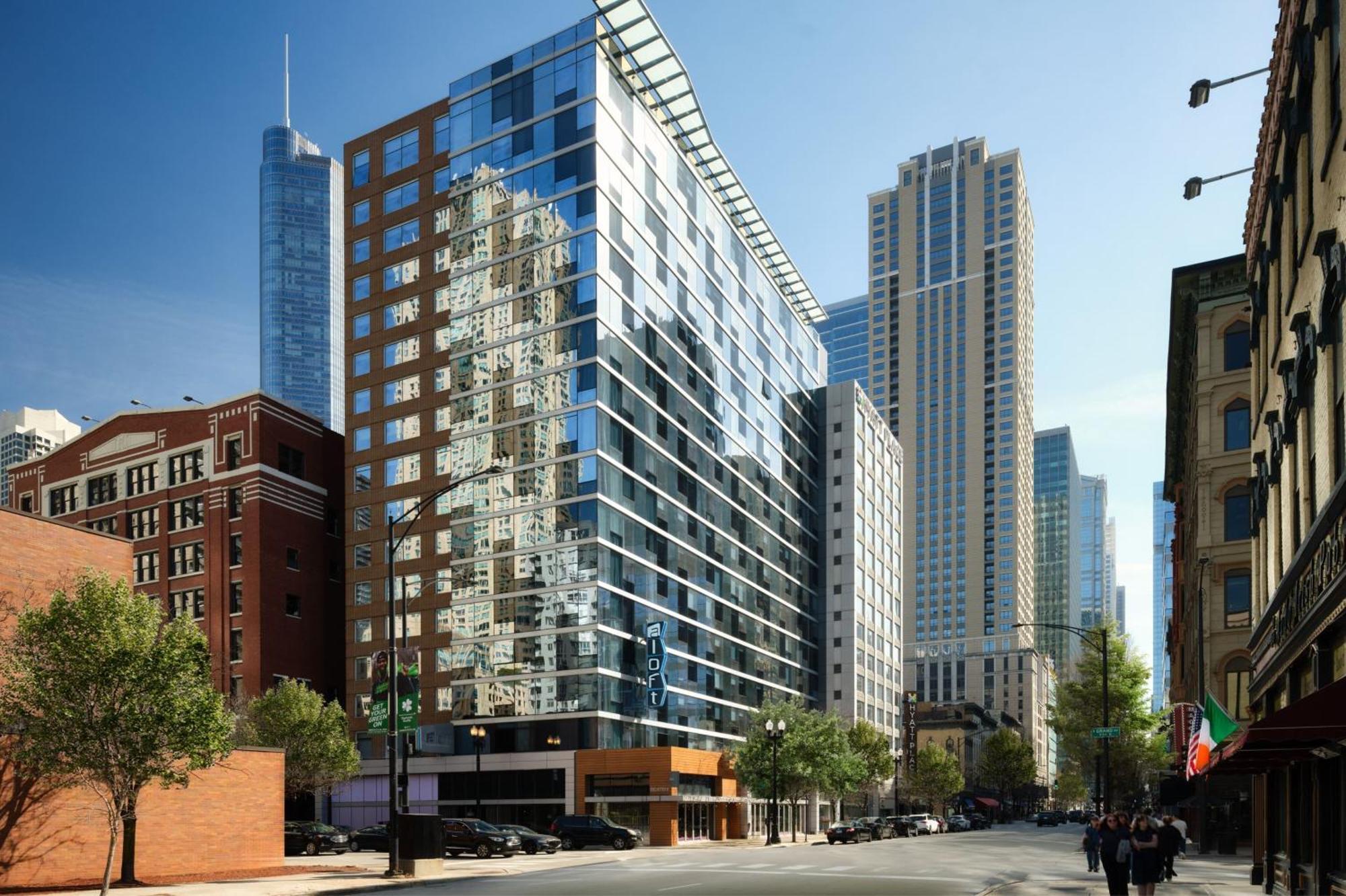 Aloft By Marriott Downtown River North 3*