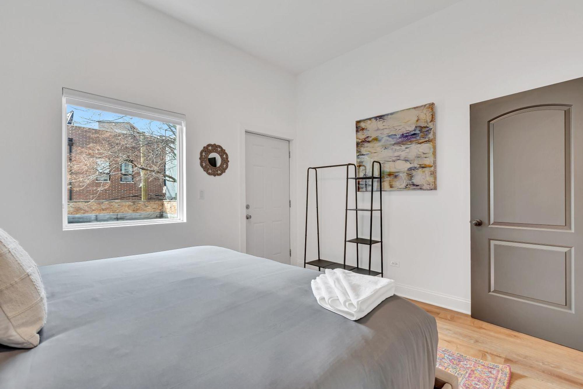 Bright Modern 4bd 2ba In The Heart Of Wrigleyville