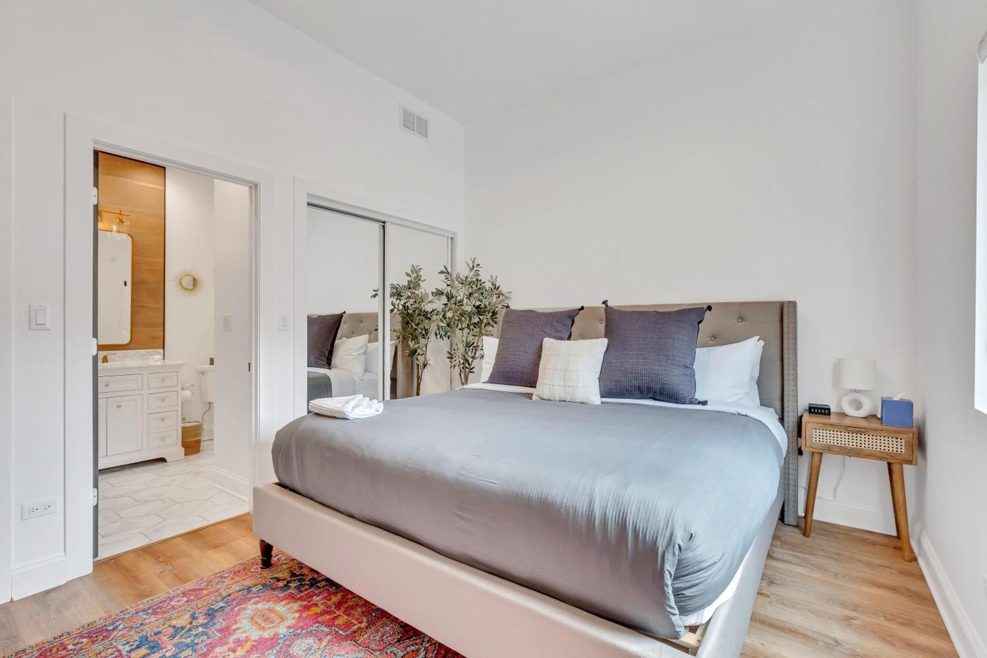 Bright Modern 4bd 2ba In The Heart Of Wrigleyville Chicago