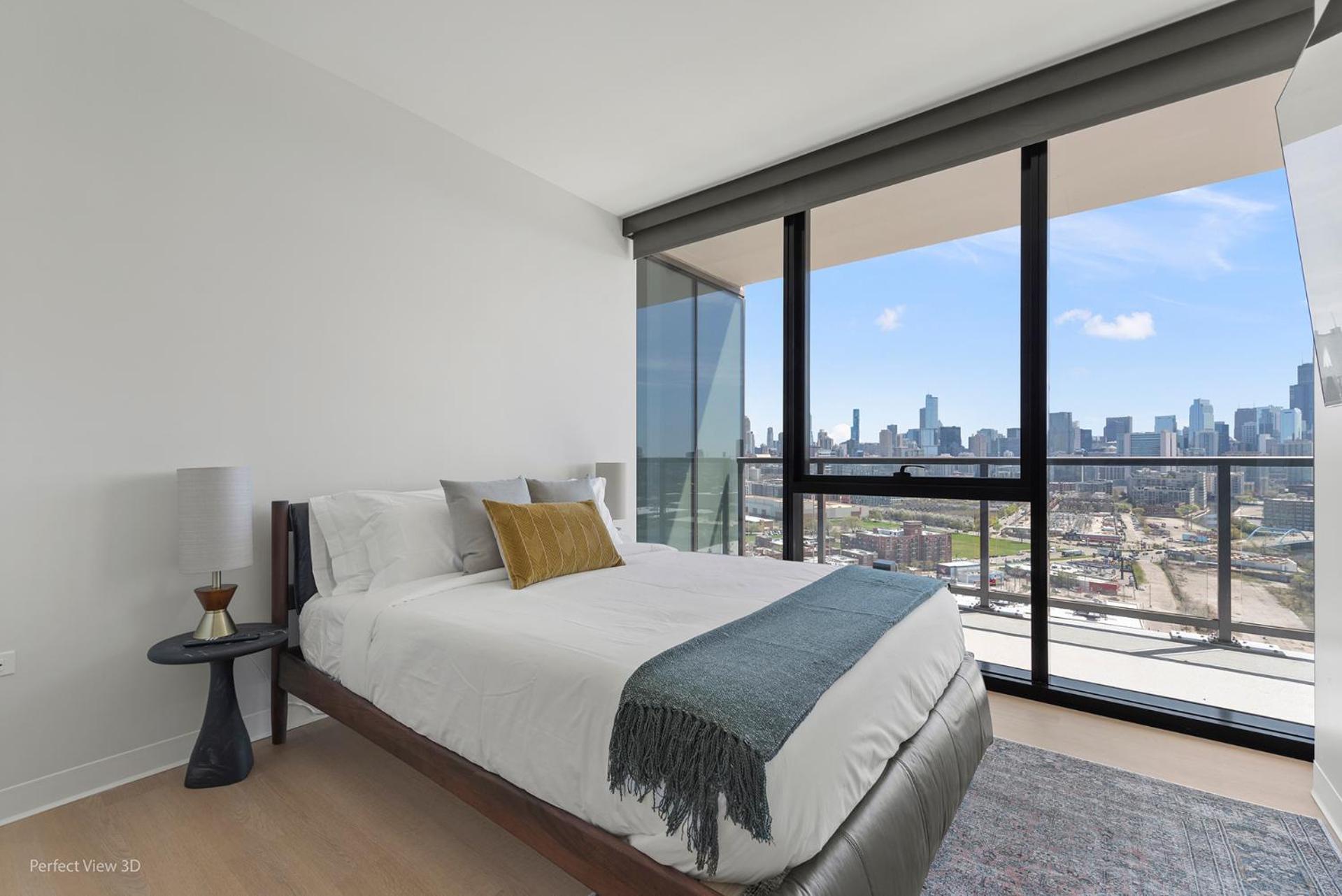 Foundry Unmatched Skyline Views At Lincoln Park * Chicago