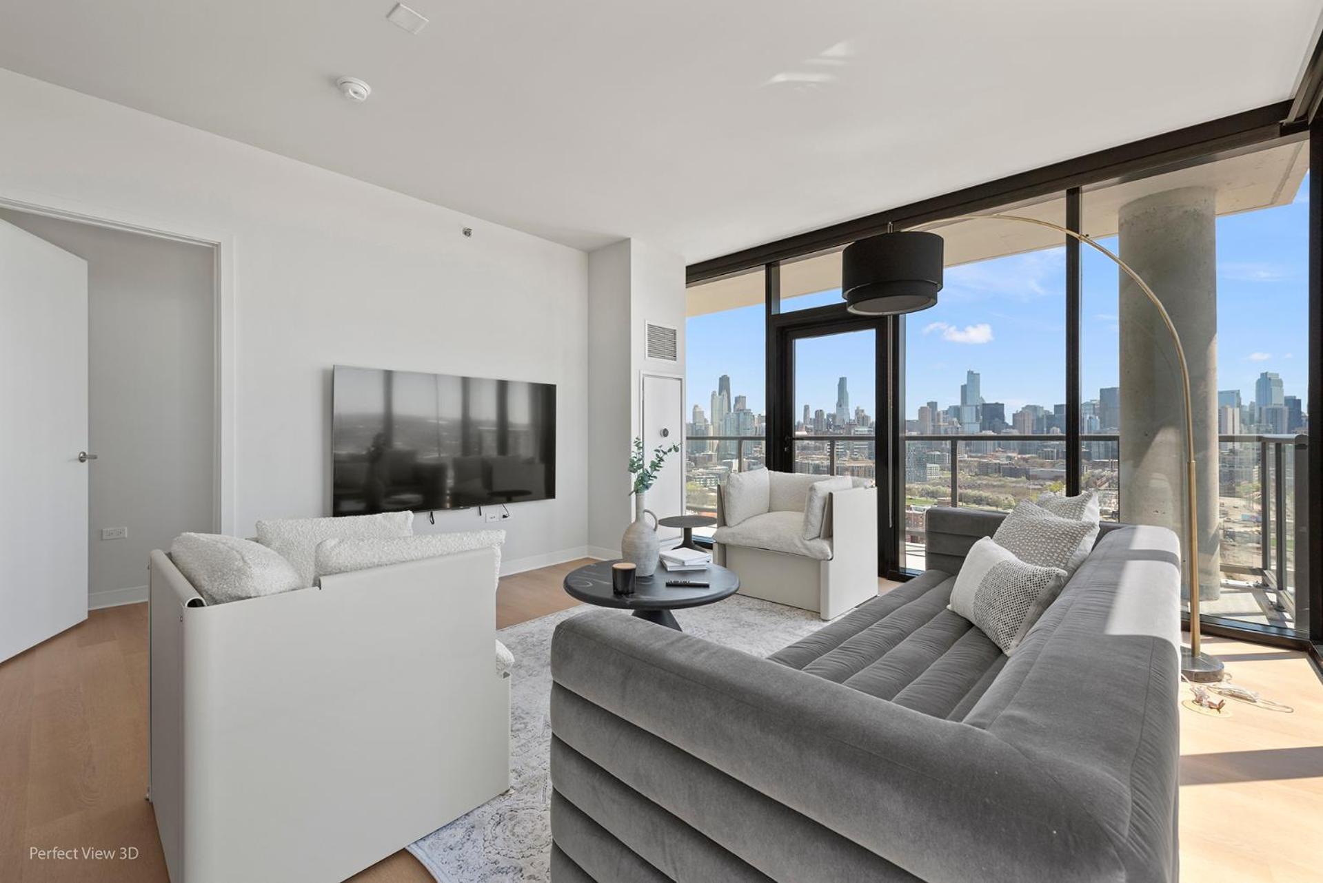 Foundry Unmatched Skyline Views At Lincoln Park *
