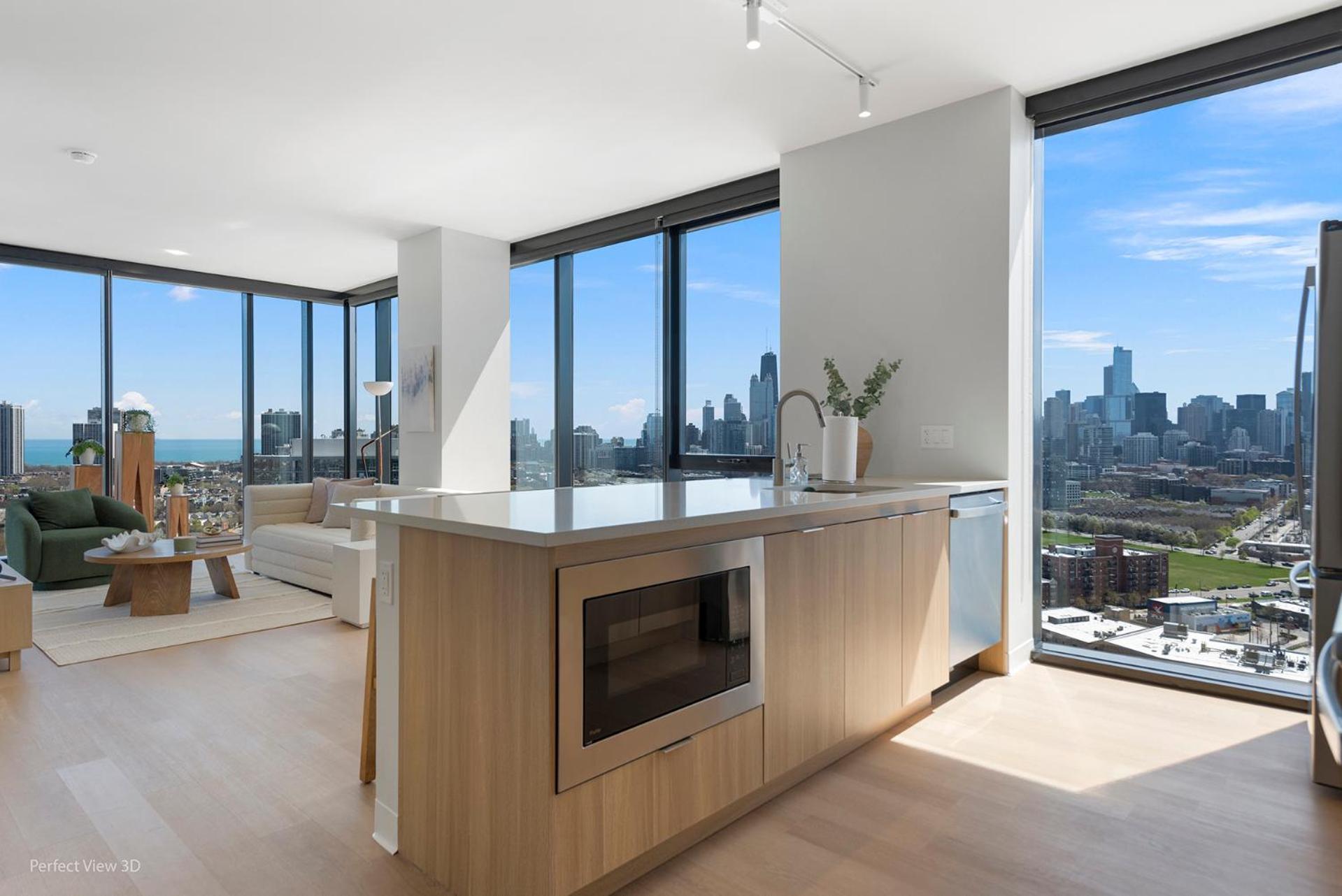Foundry Unmatched Skyline Views At Lincoln Park *