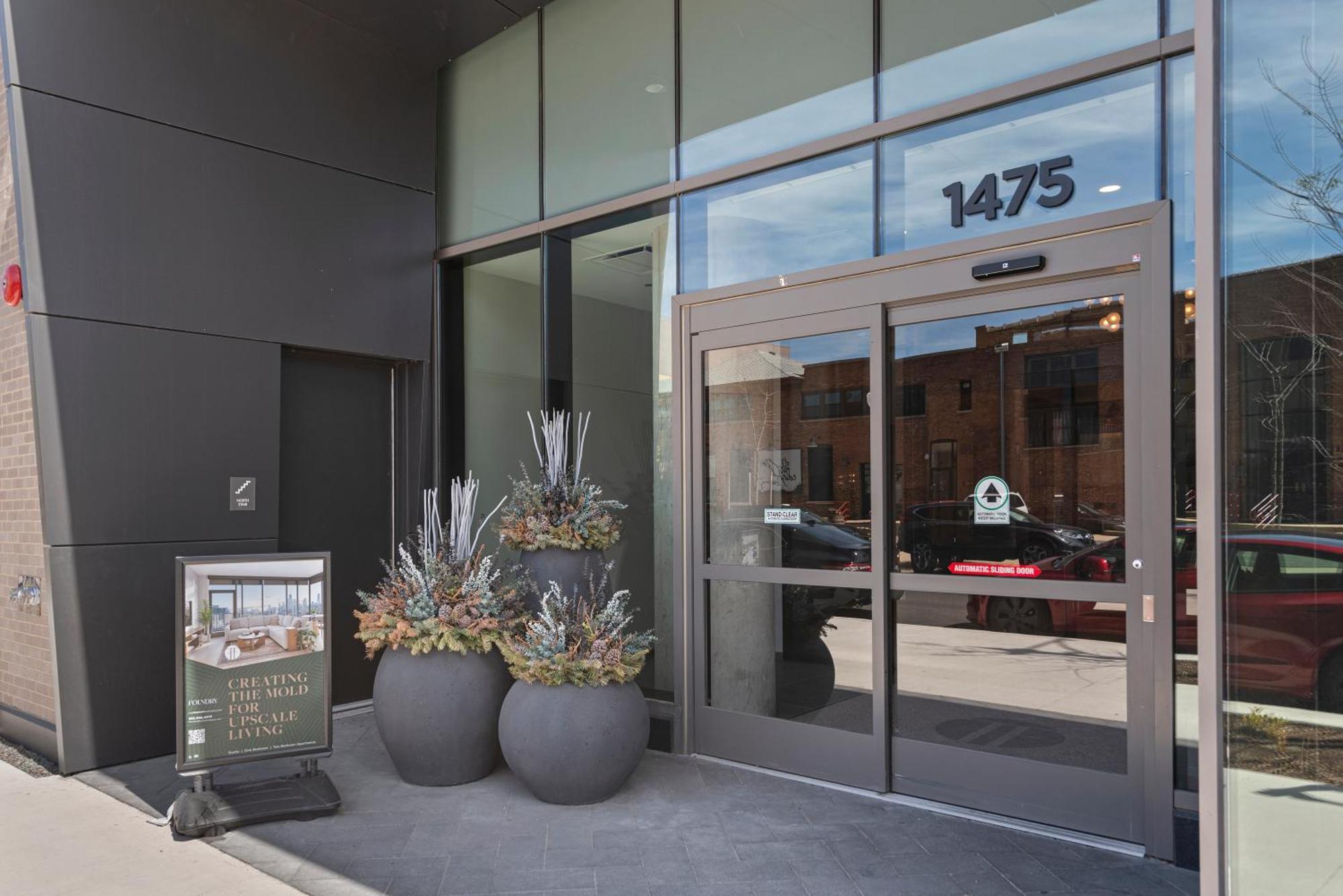 Foundry Unmatched Skyline Views At Lincoln Park * Chicago