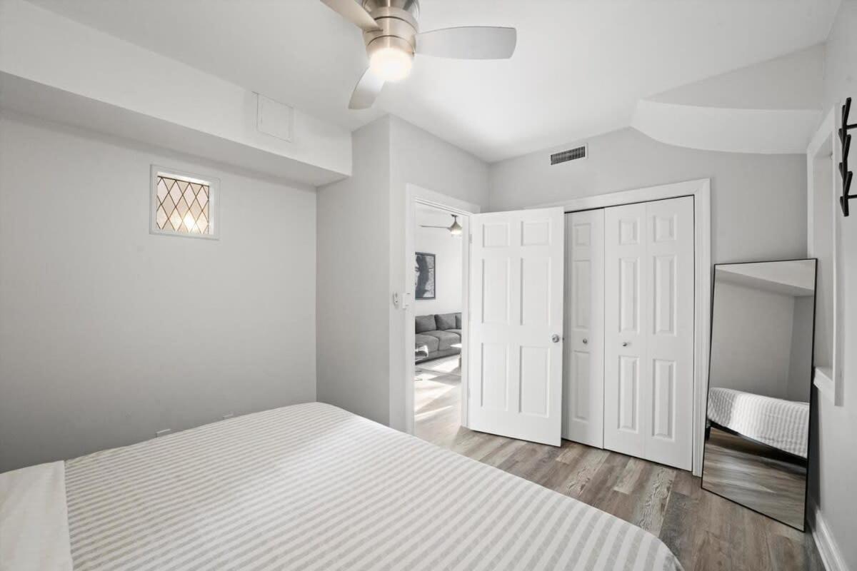 Beautiful Unit In Apartment *