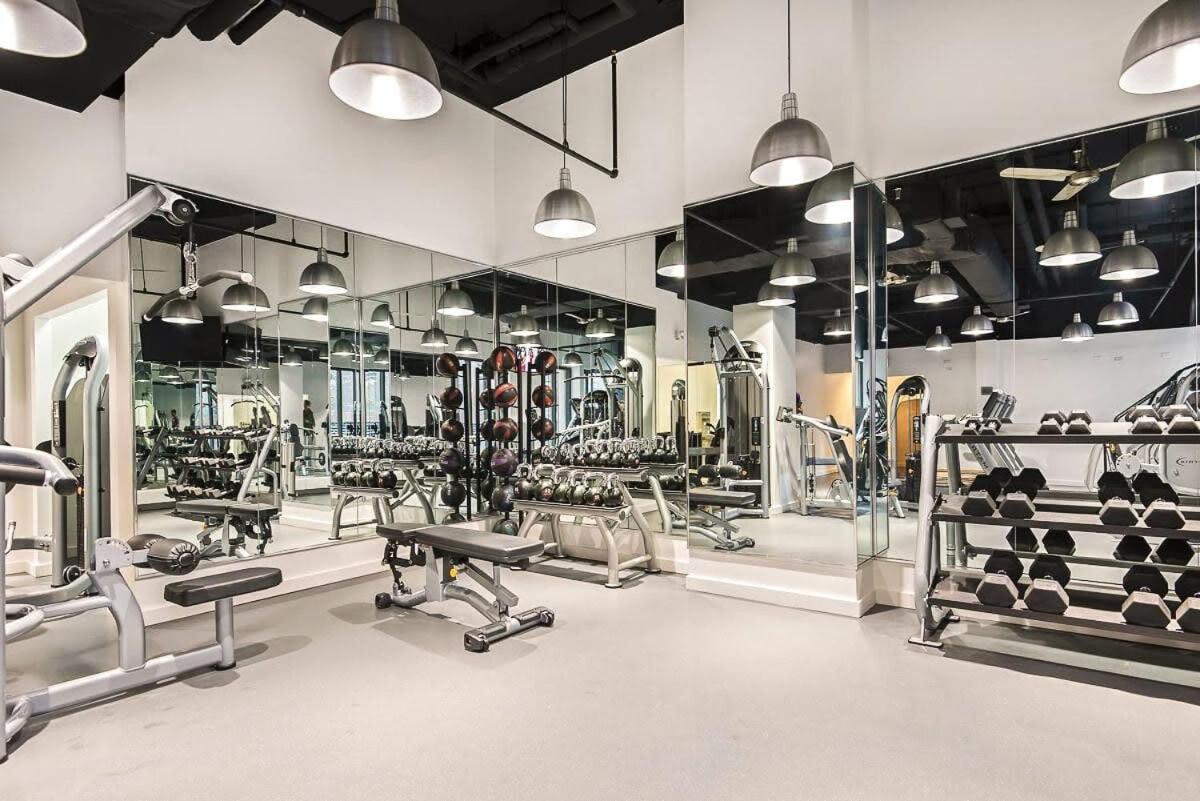 2b 2ba Exquisite With Views, Indoor Pool & Gym By Envitae Apartment