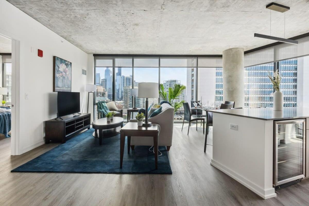 2br Stunning River North With Pool & Views