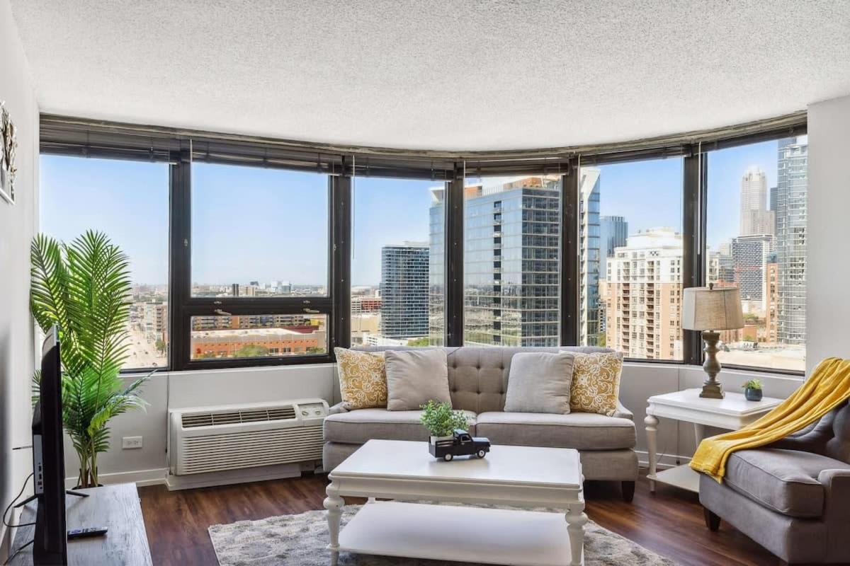 2br Modern South Loop With Views & Gym