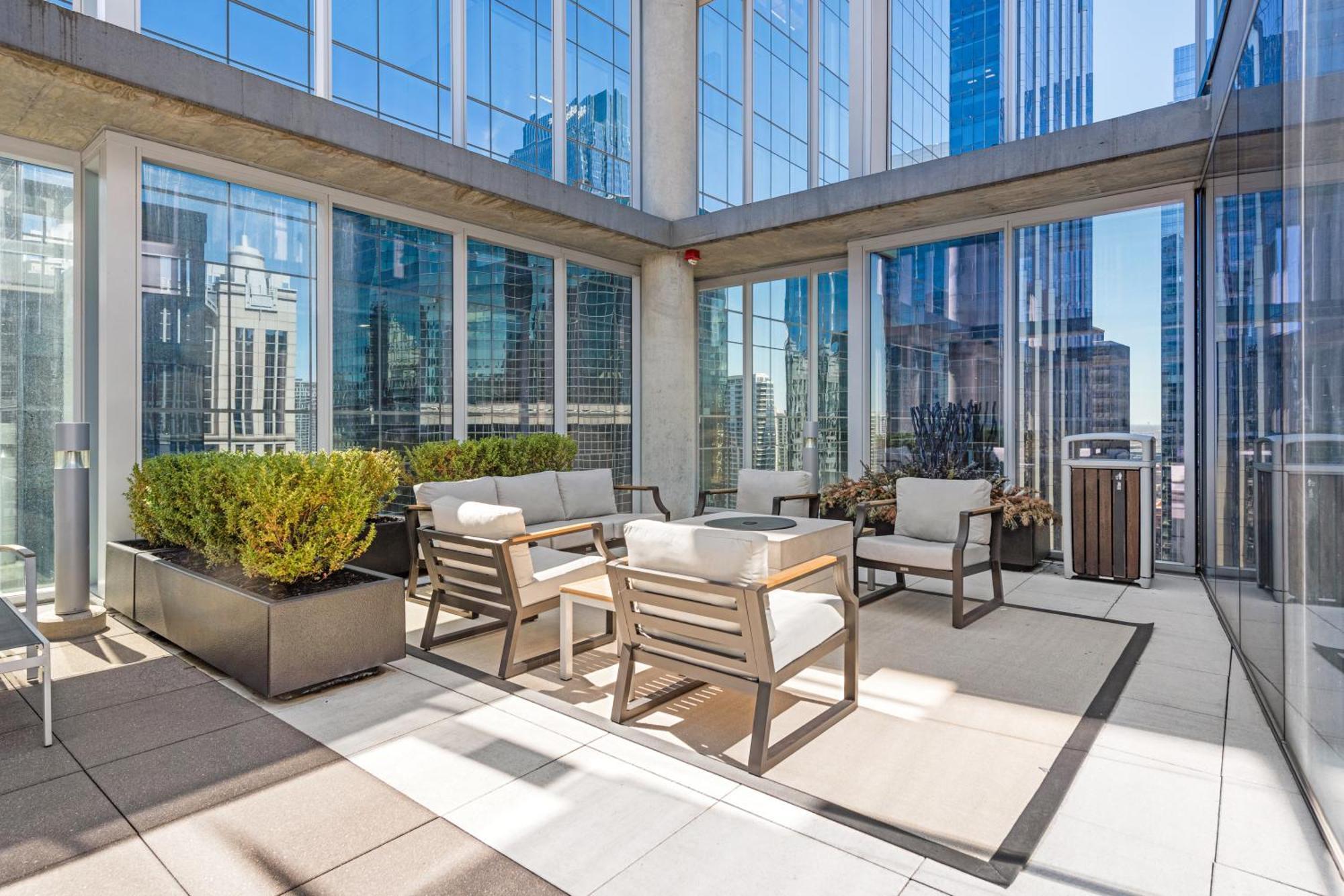 Linea Luxury Living With Indoor Pool And Rooftop Views In The Loop Apartamento *