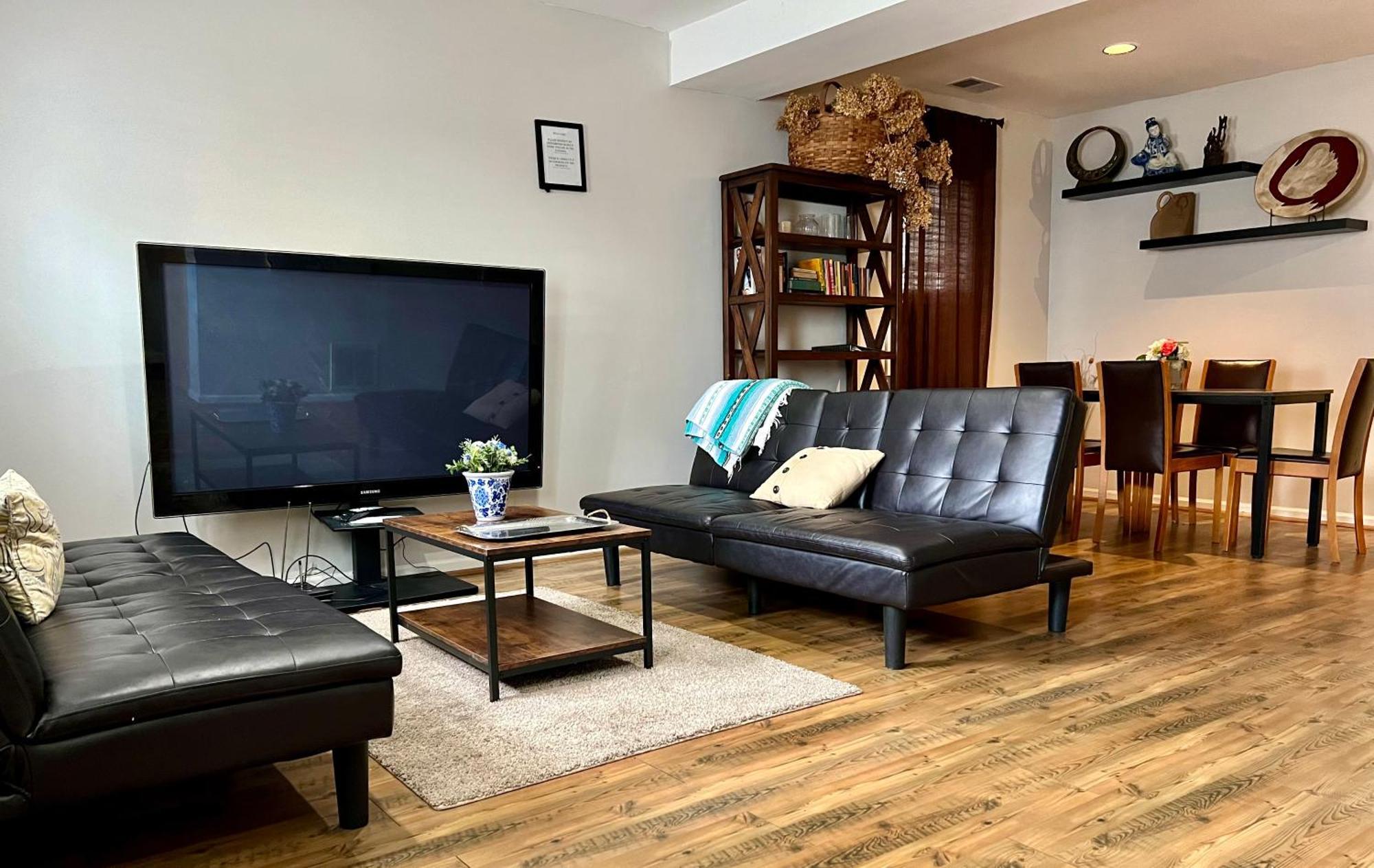 5 Bedroom Huge House In Location Parking Fireplace Back Yard Hébergement de vacances *