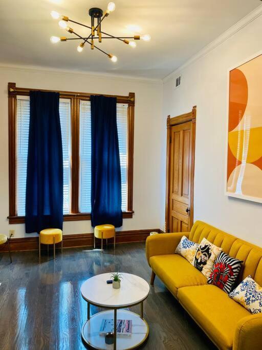 Lincoln Park 3 Bedroom Penthouse Chicago