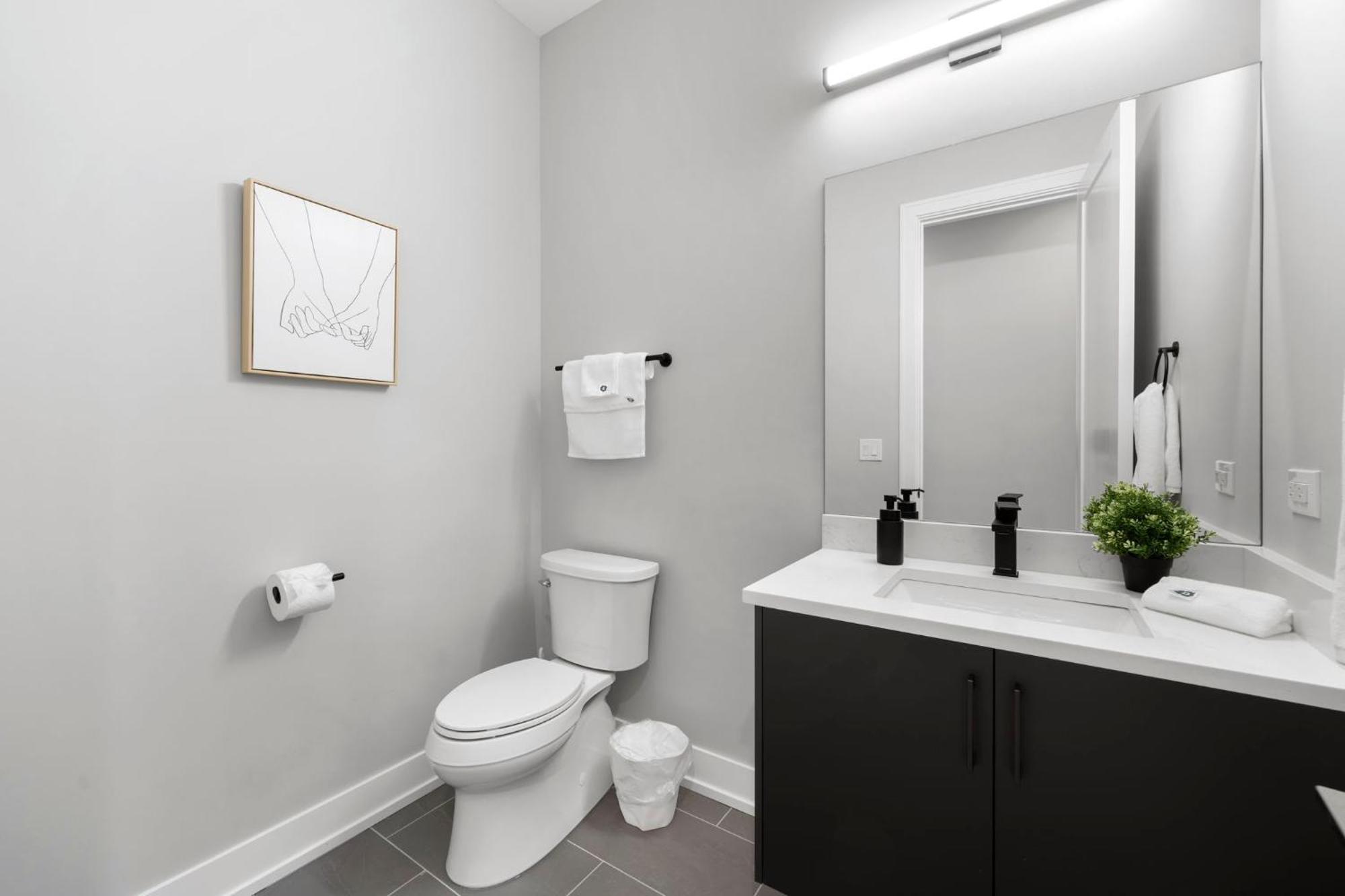 Brand New 3bed 3bath Modern W Balcony Chicago