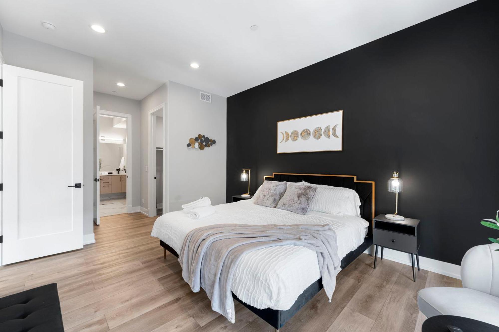 Apartment Brand New 3bed 3bath Modern W Balcony *