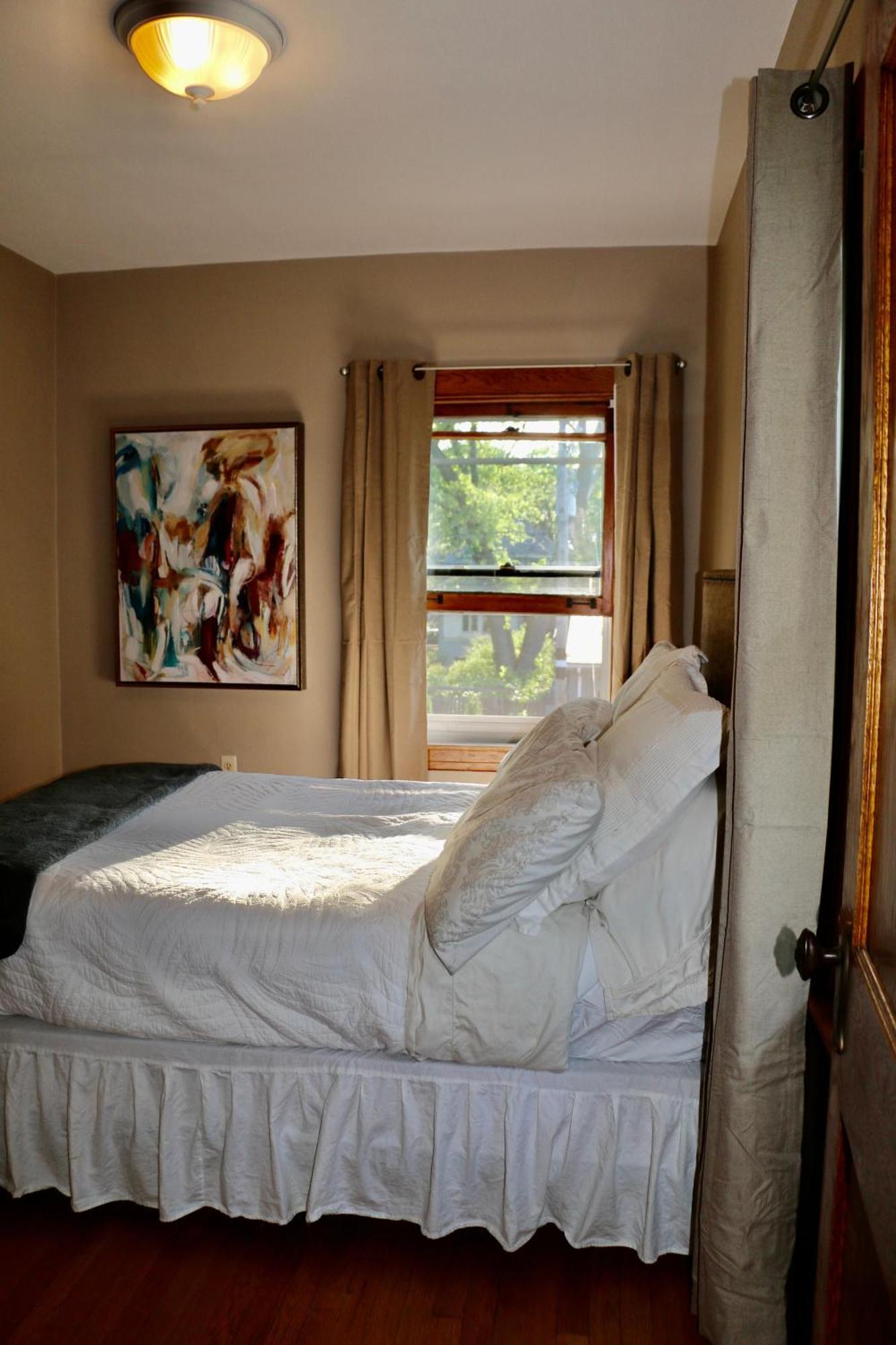 Casa de Férias Historic With Outdoor Hot Tub Near Downtown In Public Transportation Hub *
