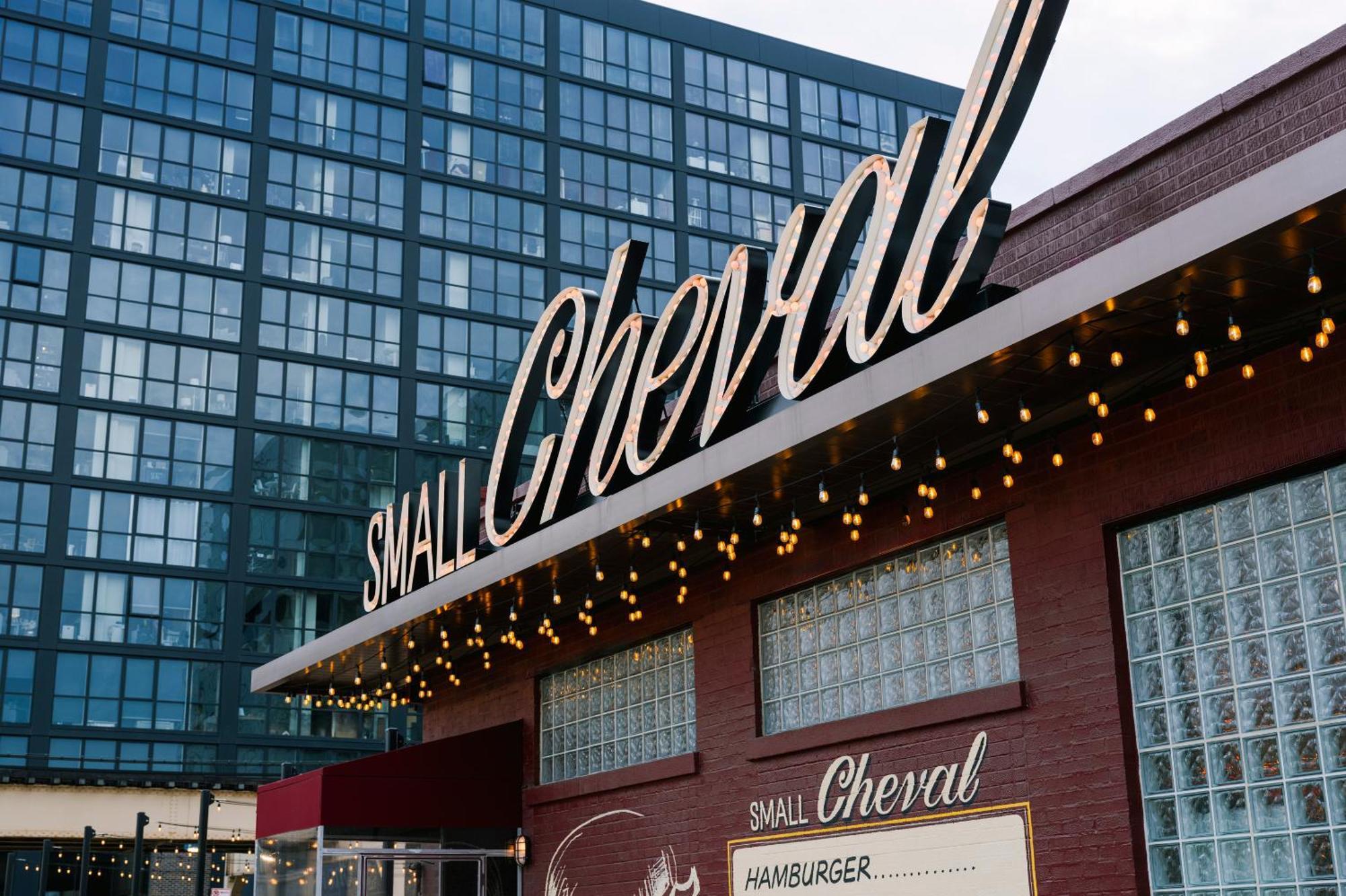 Sonder By Marriott Bonvoy Market Hall Apartments West Loop Chicago