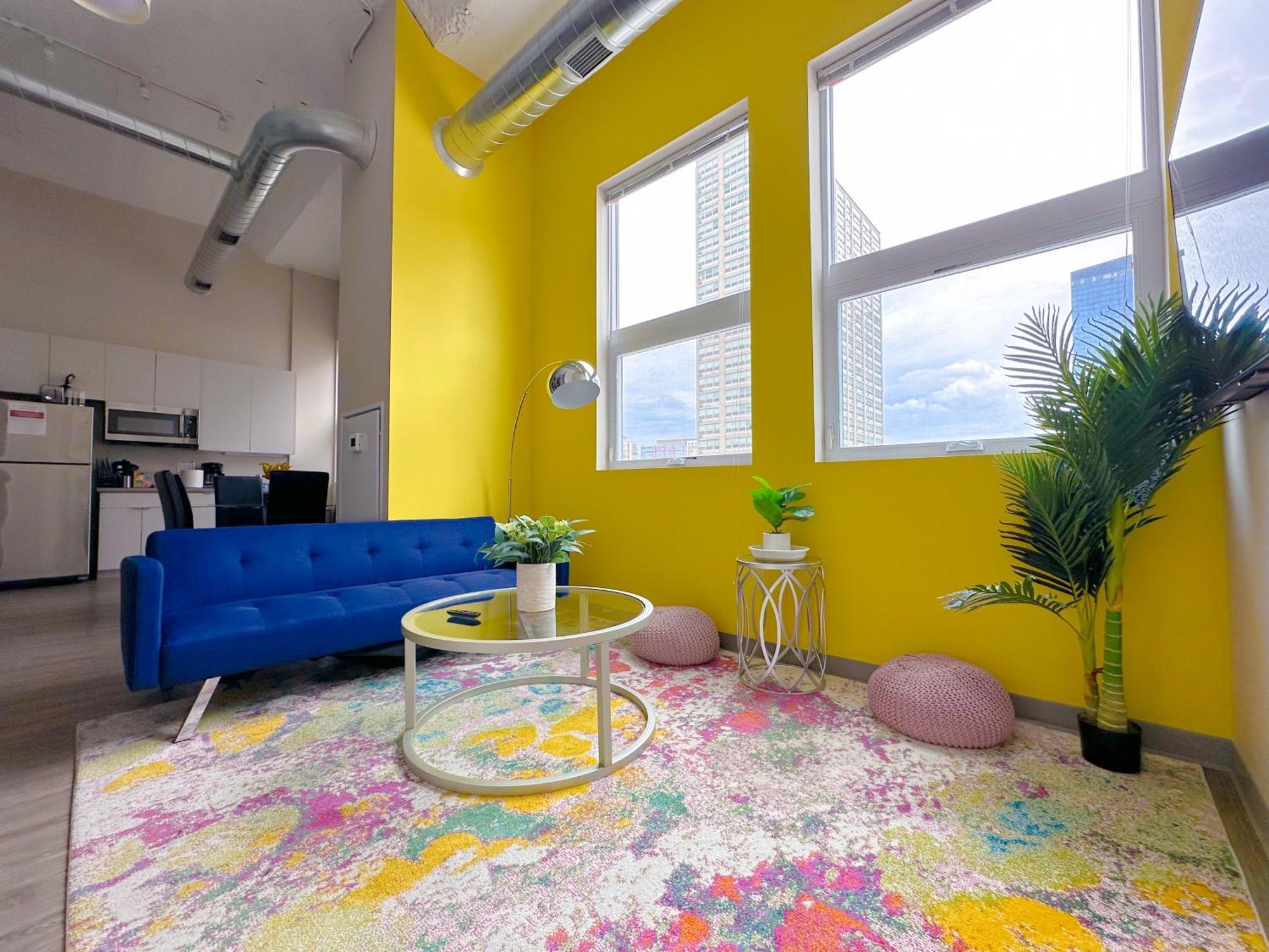 Apartment Mccormick 2br/2ba Oasis With Optional Parking, Patio, Gym For Up To 6 Guests