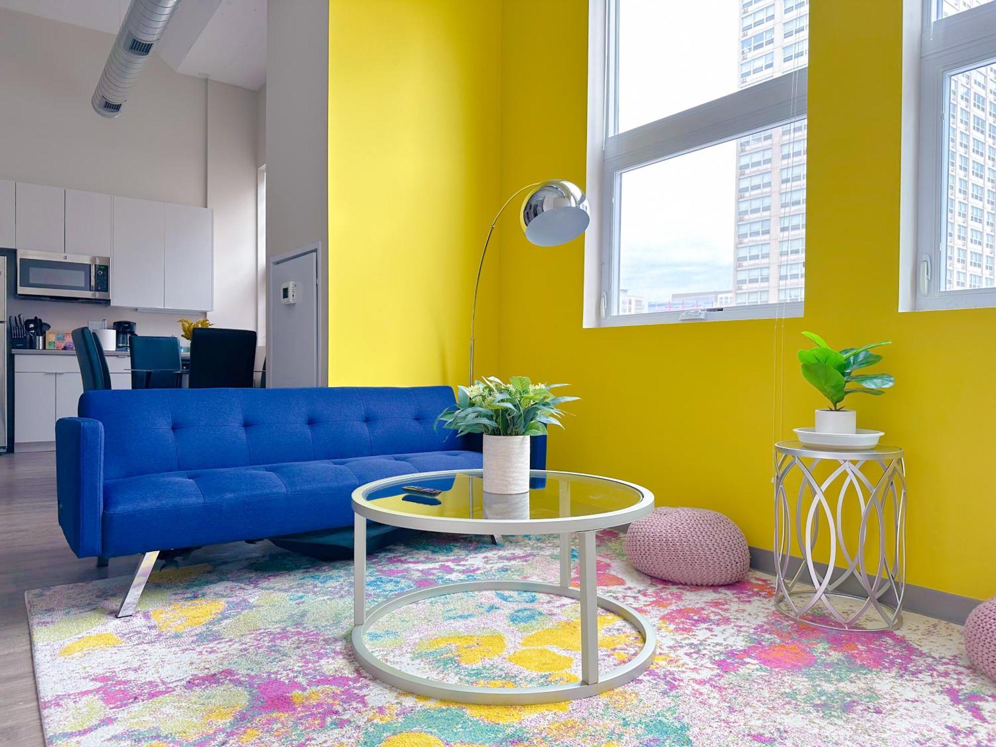 Modern 2Br South Loop Gem Near Mccormick Place, Navy Pier, Adler Planetarium & Columbia College *