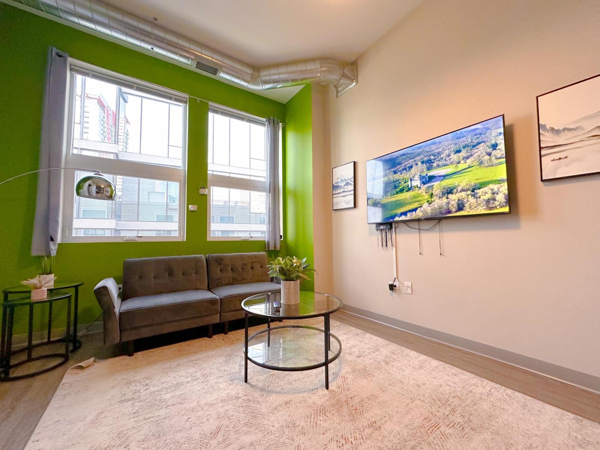 Mccormick Oasis With Balcony, Optional Parking, Patio, Gym For Up To 6 Guests * Chicago