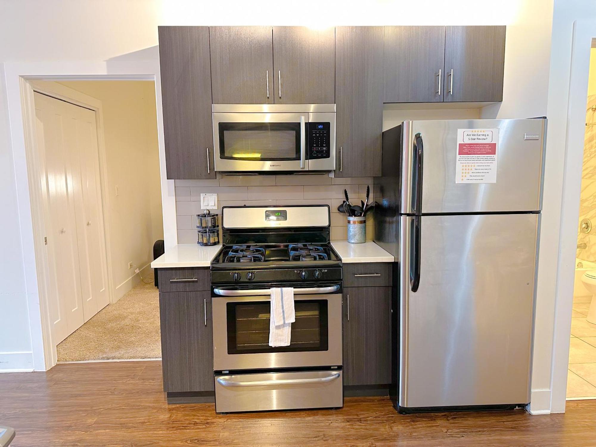 Spacious 420-friendly 2br Retreat Near Mccormick Place, Grant Park And Soldier Field