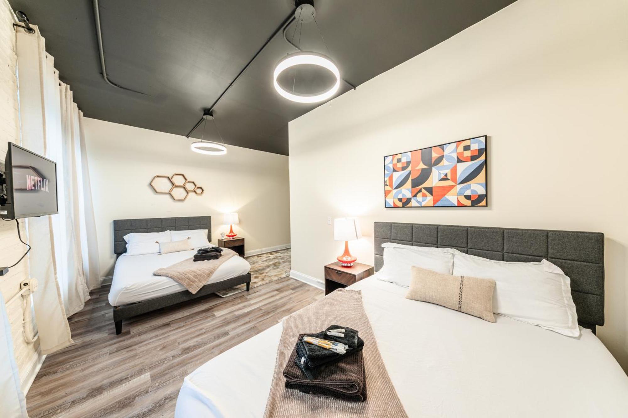Family And Group Friendly 5Br Spacious Unit With Pool Table And Optional Parking Near Mccormick Place And Soldier Field Apartment *