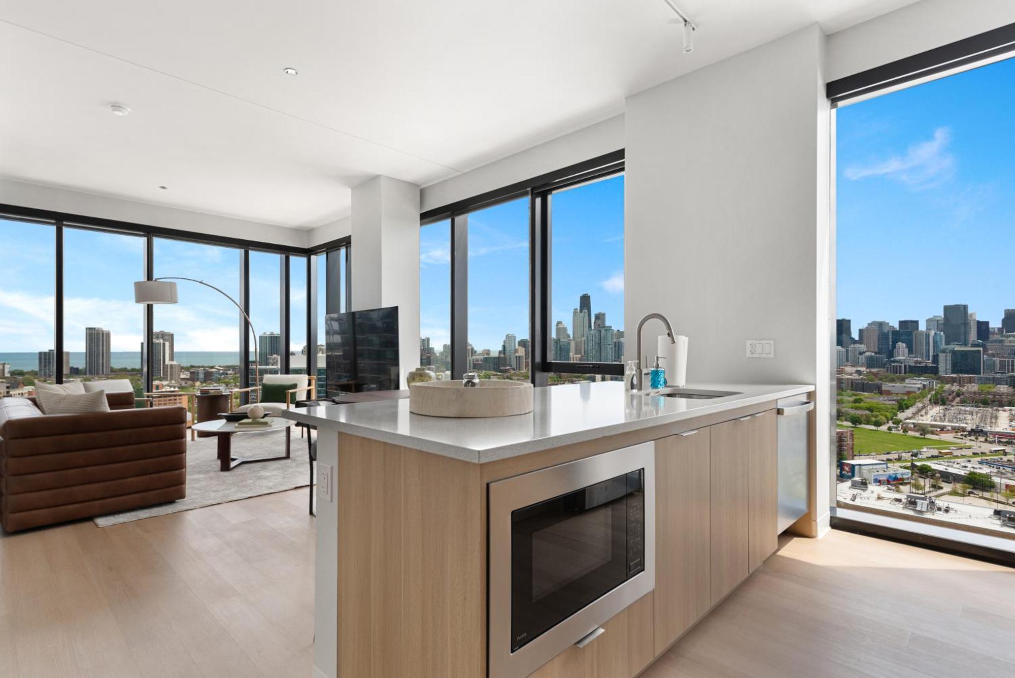 Apartment Foundry Unmatched Skyline Views At Lincoln Park *