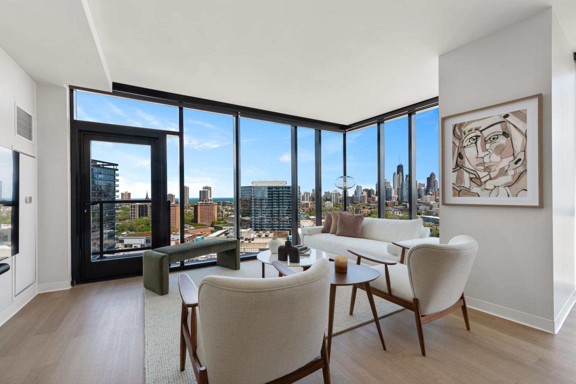 Foundry Unmatched Skyline Views At Lincoln Park * Chicago