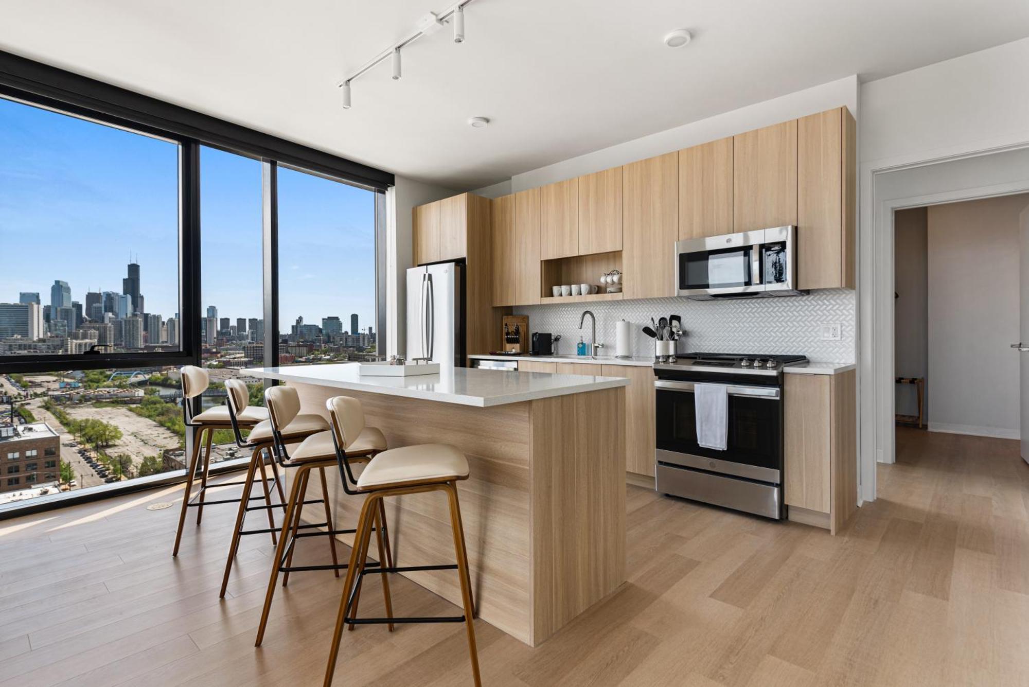 Foundry Unmatched Skyline Views At Lincoln Park Chicago