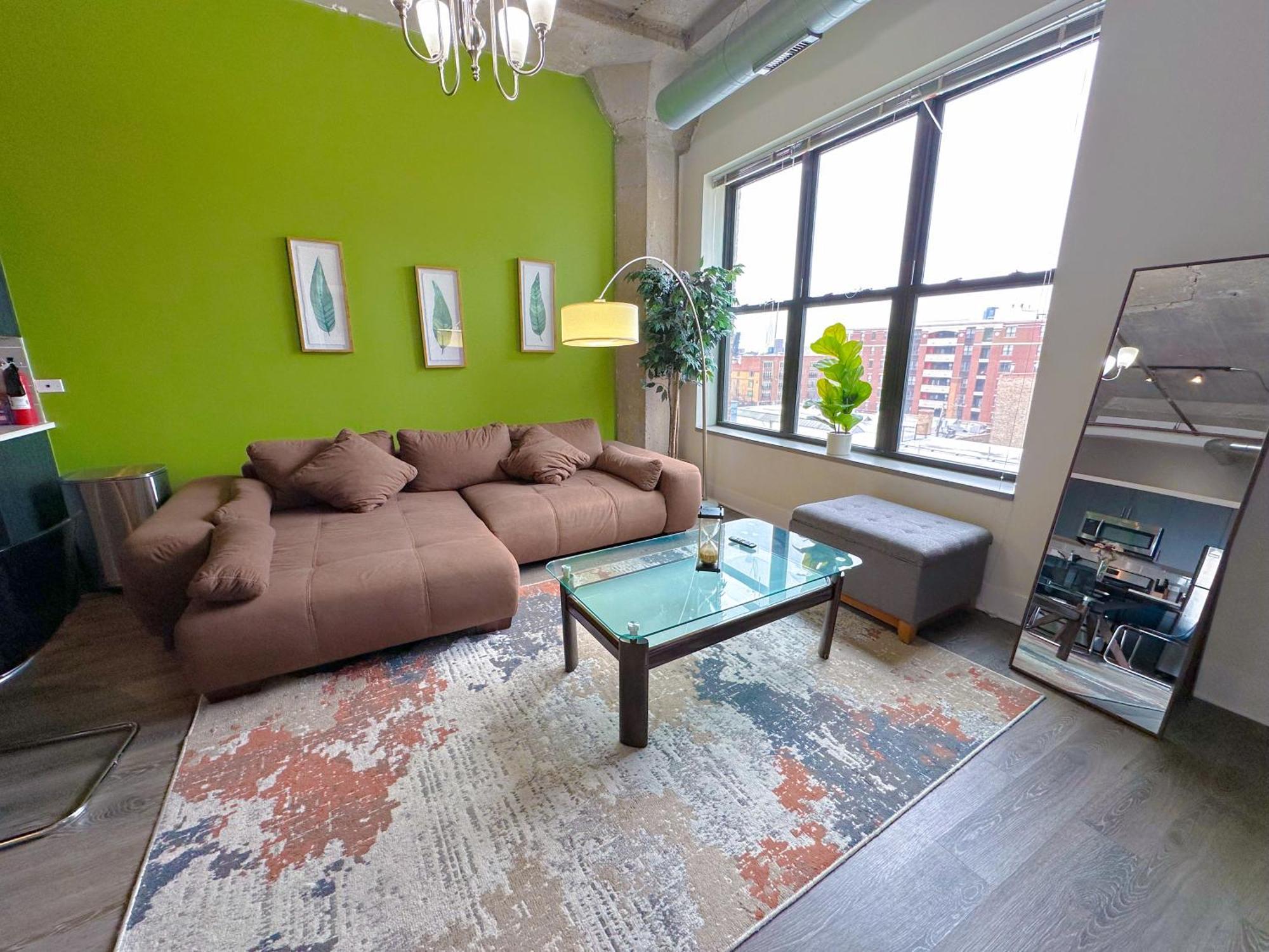 Family-friendly 3br Near Mccormick Place, Soldier Field & Shedd Aquarium, A Prime South Loop Spot Apartment *