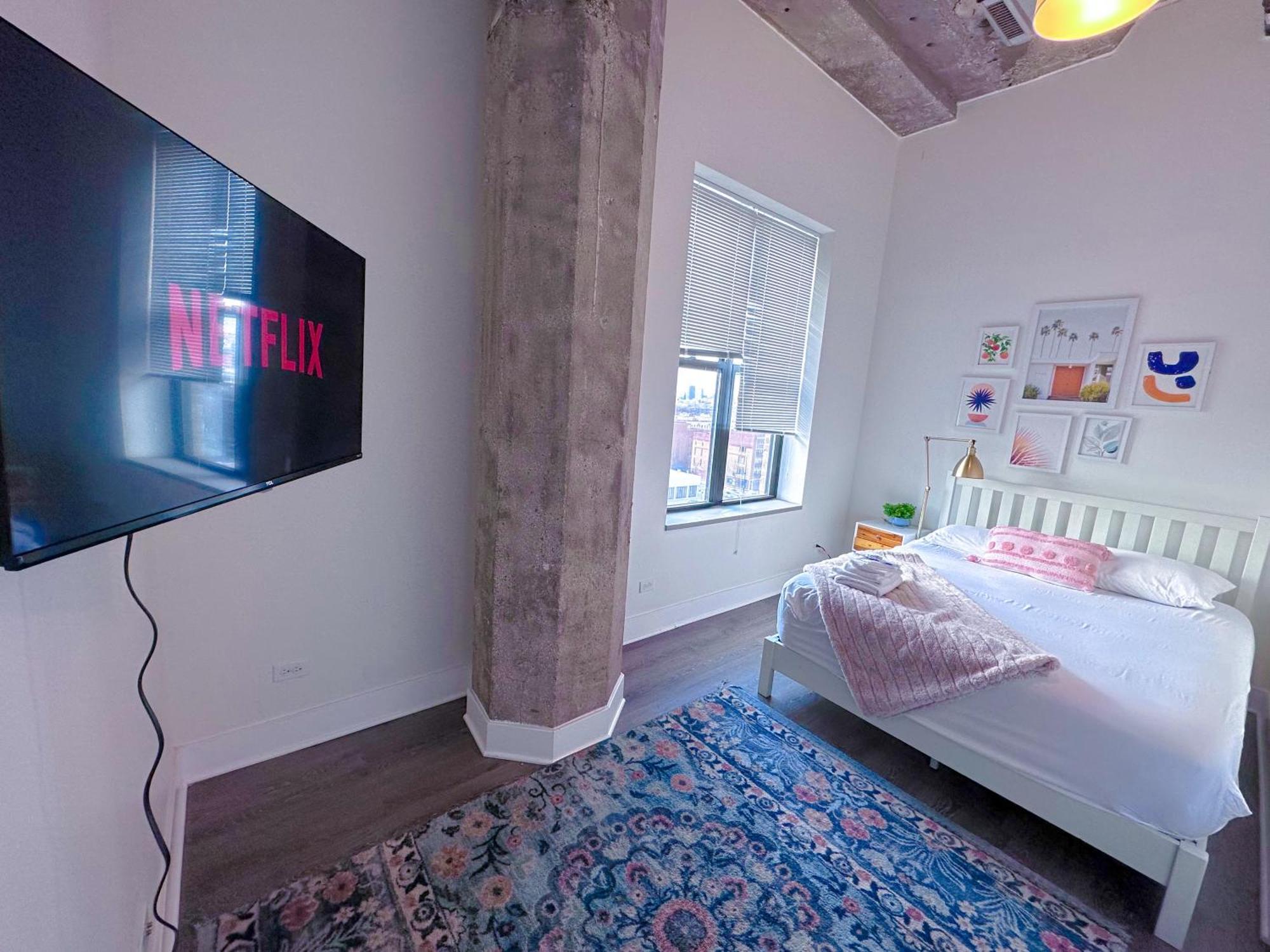 Apartment Spacious 3Br Corner Stay With Optional Parking And Gym Access Near Mccormick Place, Grant Park And Soldier Field Chicago