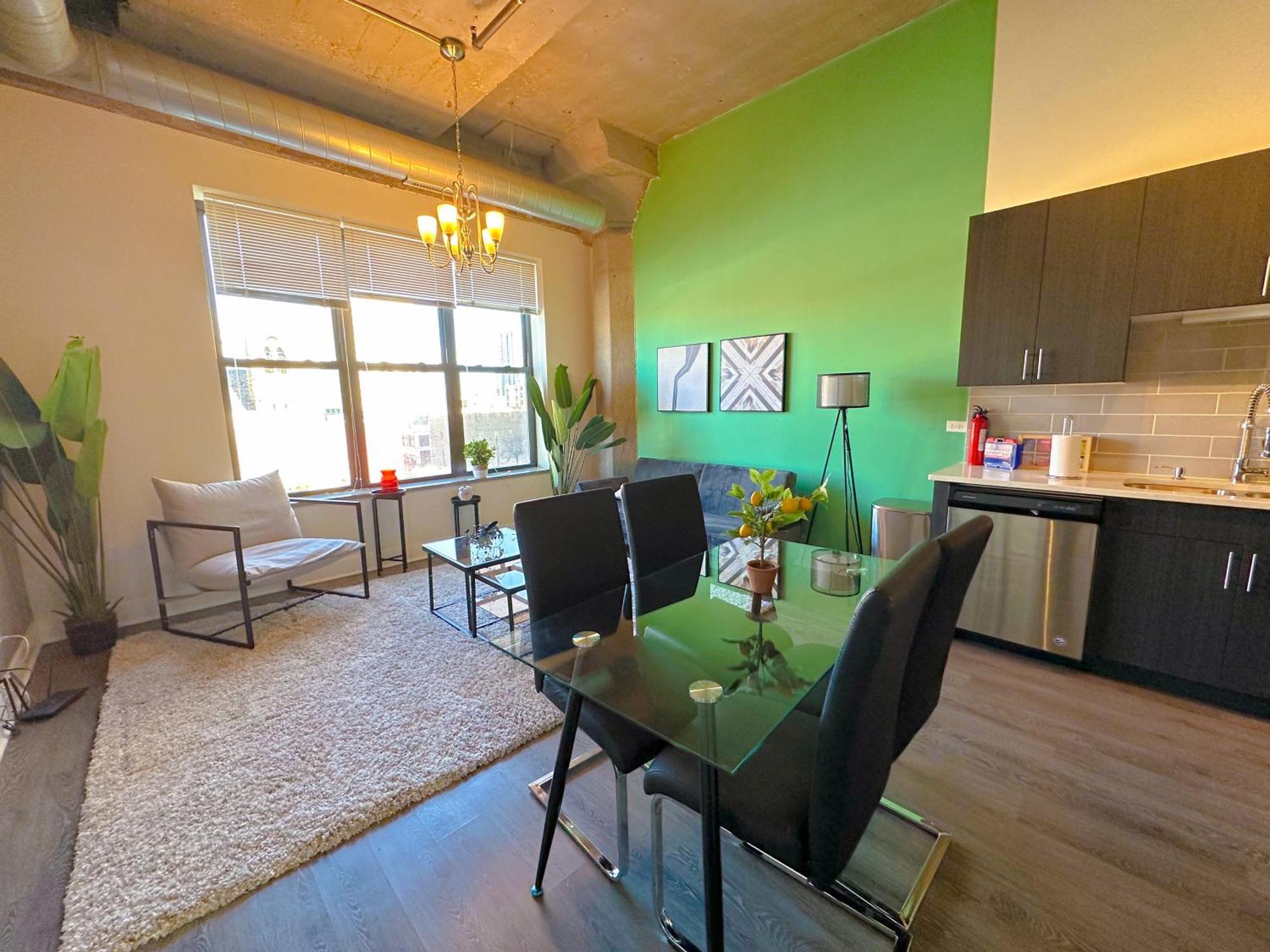 Apartment Modern Chicago 2Br Apartment With Skyline View, Optional Parking & Gym Access Near Mccormick, Museum Campus, Grant Park & Soldier Field *
