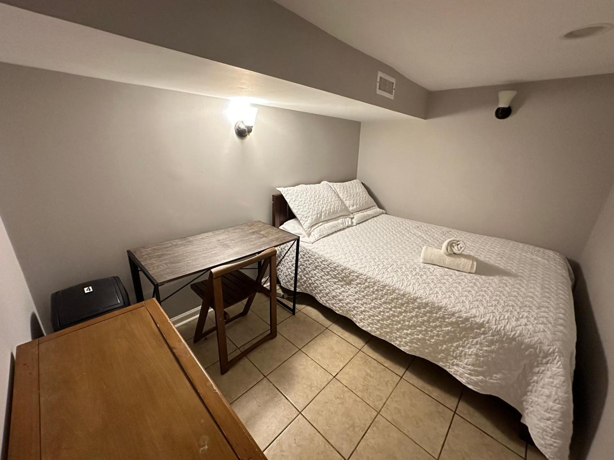 Close To Downtown - Free Parking *